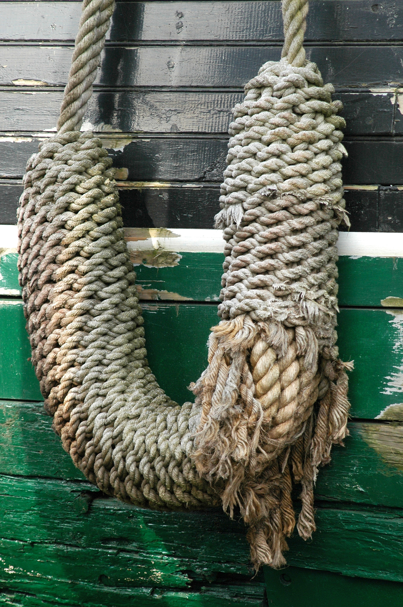 Nikon D70 sample photo. Anchor rope. photography