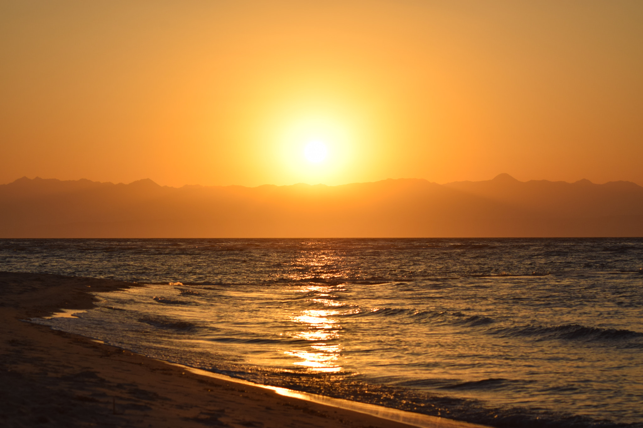 Nikon AF Nikkor 70-300mm F4-5.6G sample photo. Sunset in sinia photography