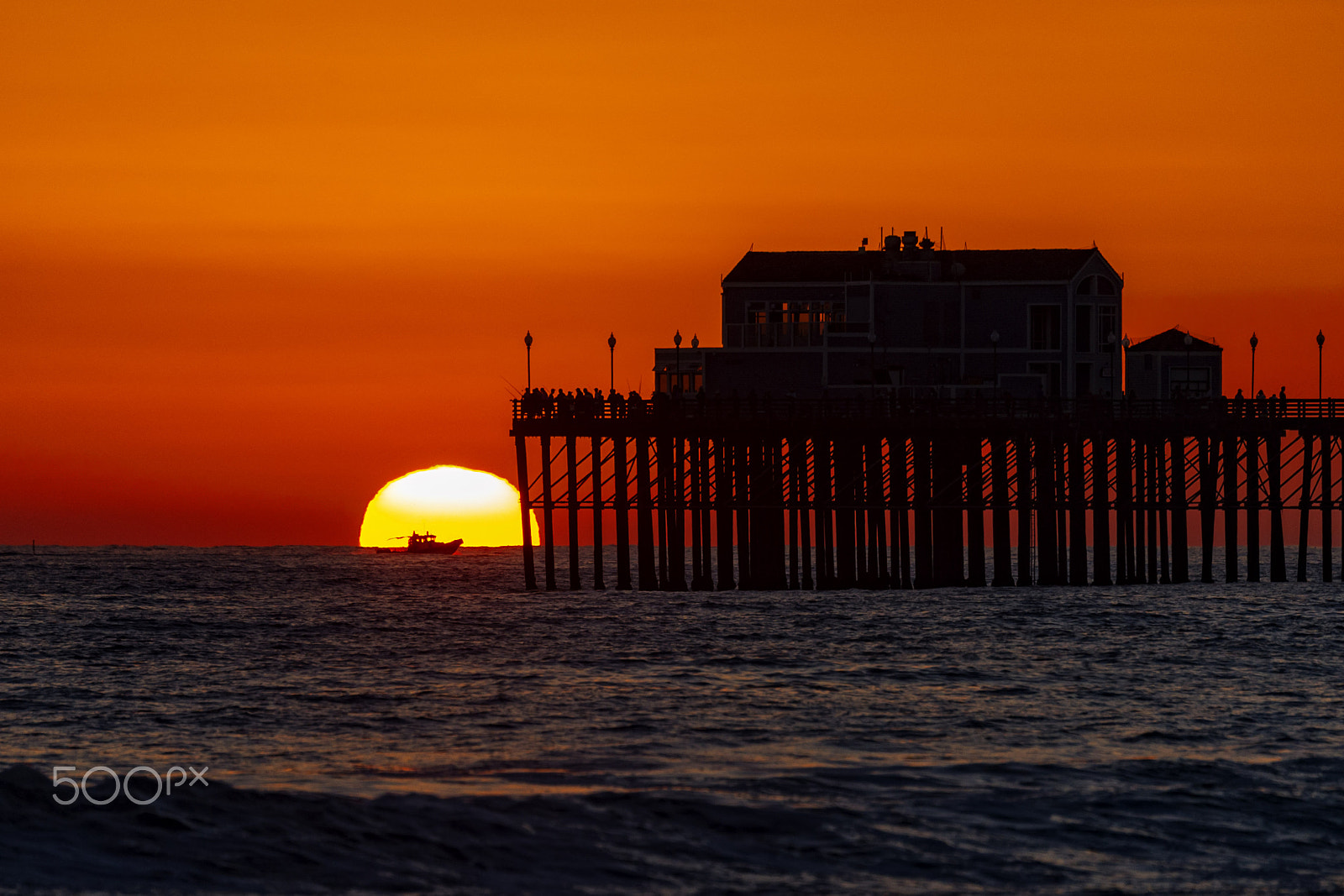Nikon D3S sample photo. Boat at sunset in oceanside - july 26, 2016 photography