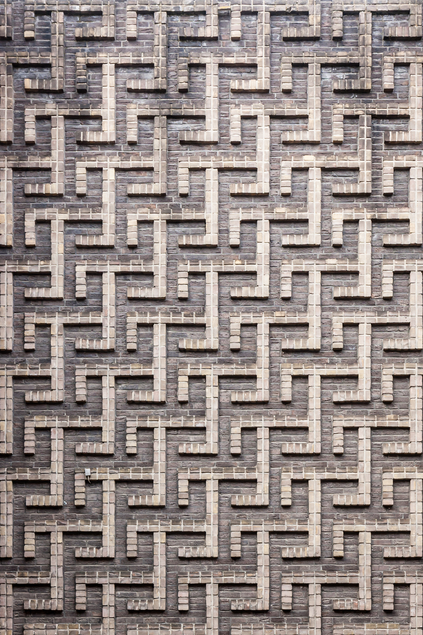 Canon EF 16-35mm F4L IS USM sample photo. "creative brickwork..." photography