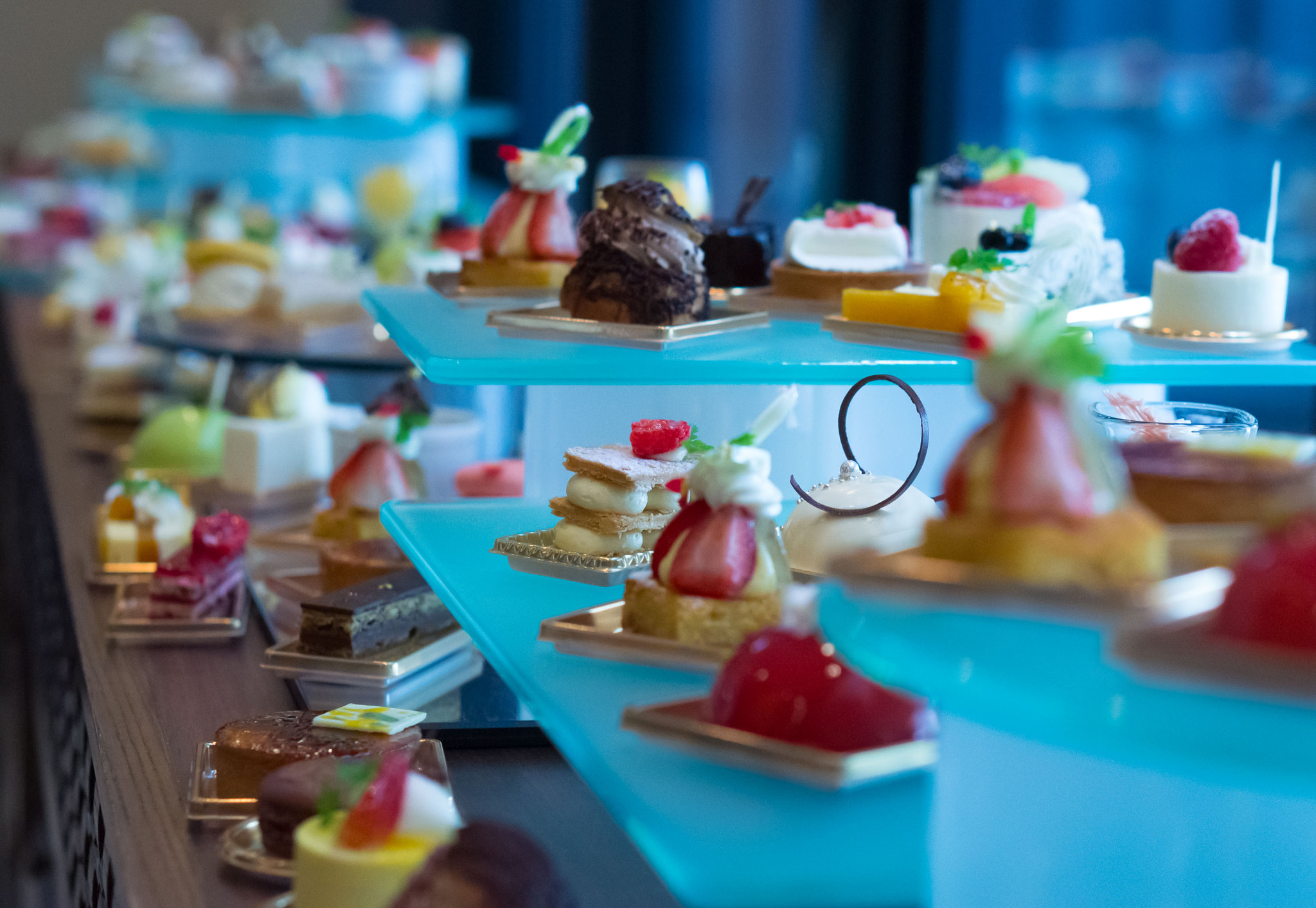 Sony Alpha NEX-5 + E 50mm F1.8 OSS sample photo. Dessert lineup photography