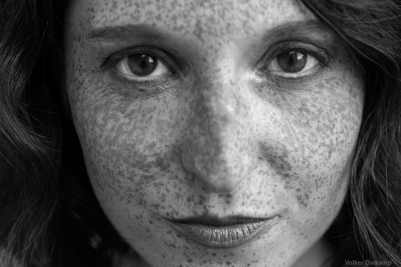 Minolta AF 24-85mm F3.5-4.5 [New] sample photo. Freckles photography