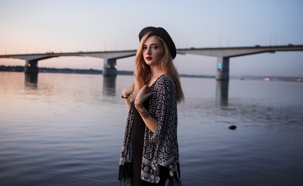 Nikon D7000 + Nikon AF-S Nikkor 28mm F1.8G sample photo. Nastya. photography