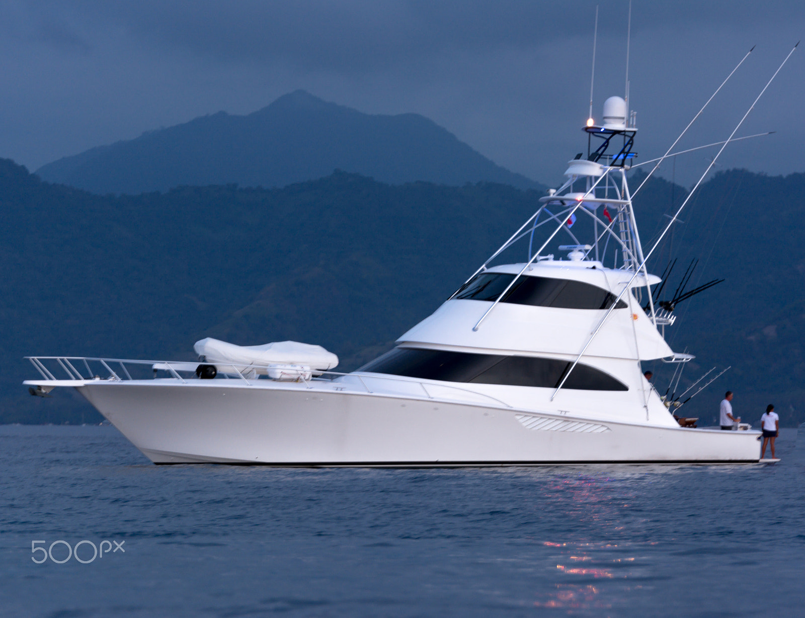 Tamron SP 70-200mm F2.8 Di VC USD sample photo. Luxury sports cruiser photography