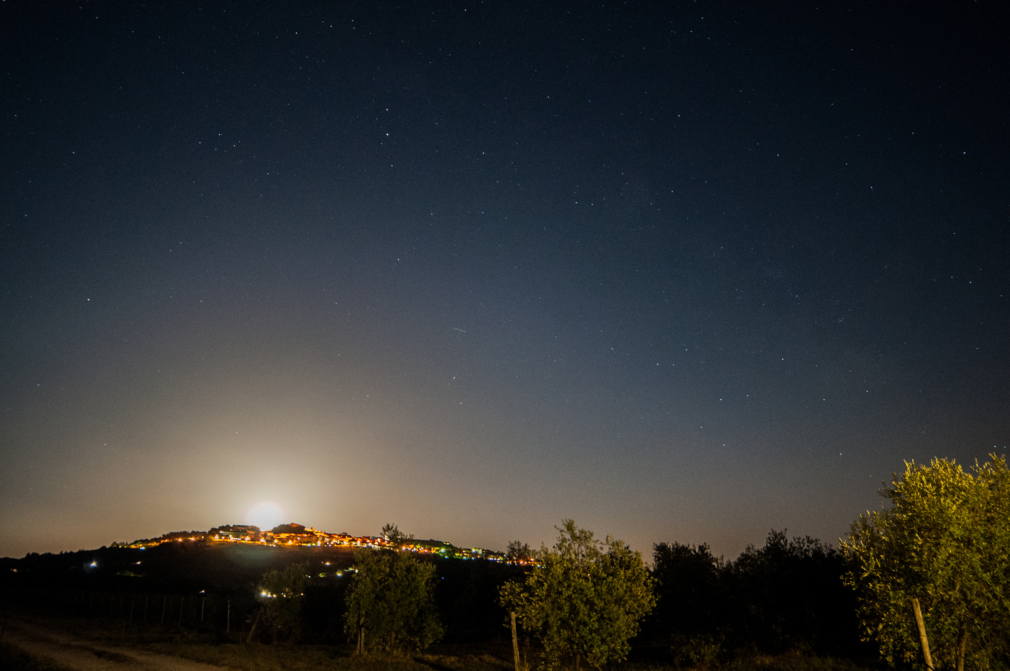 Samyang 14mm F2.8 ED AS IF UMC sample photo. Massa marittima photography