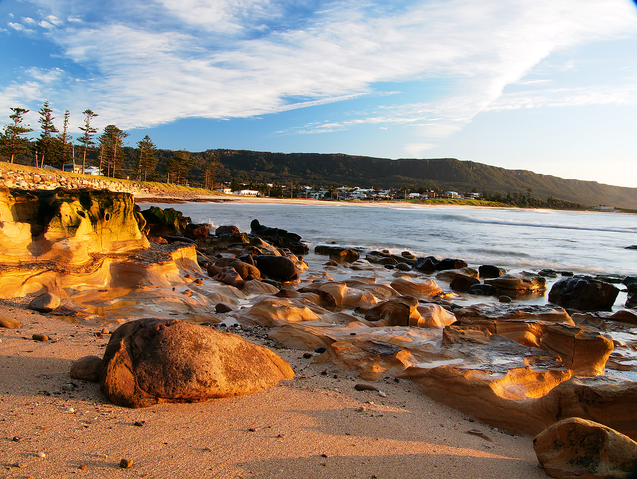 Panasonic Lumix G Vario 14-140mm F3.5-5.6 ASPH Power O.I.S sample photo. Bulli beach photography