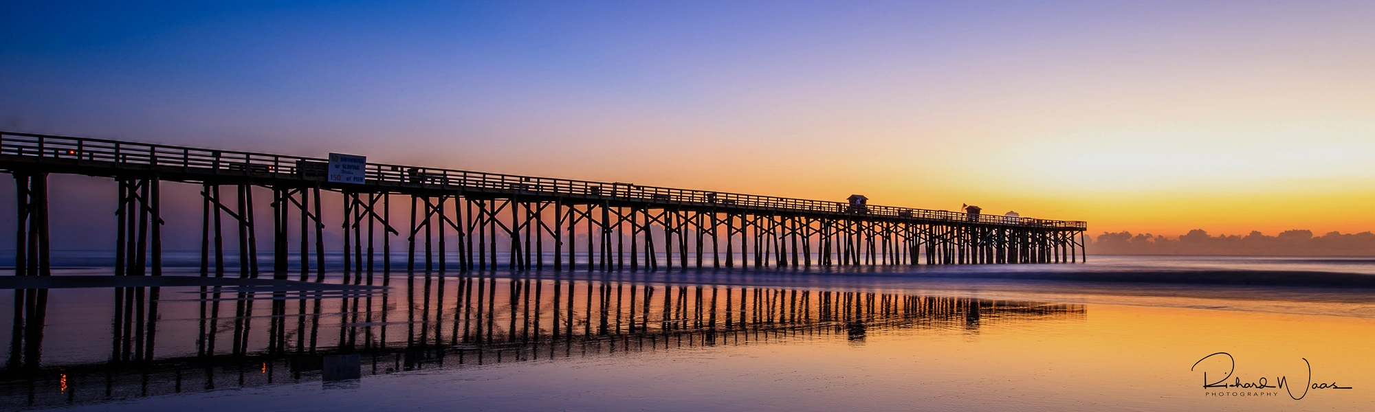 Canon EF 11-24mm F4L USM sample photo. Sunrise at the pier photography