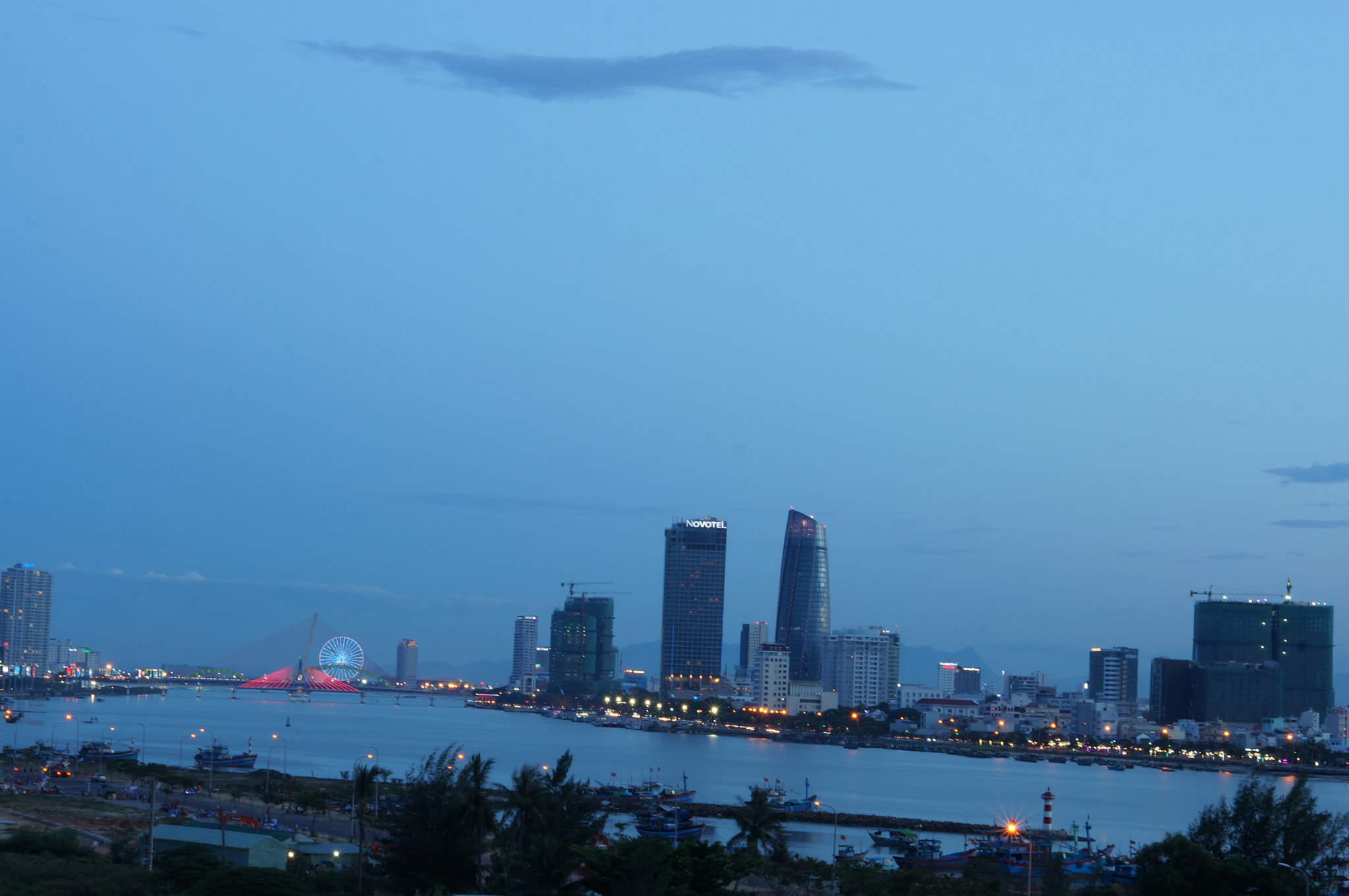 Sony Alpha NEX-6 + E 50mm F1.8 OSS sample photo. Danang city photography