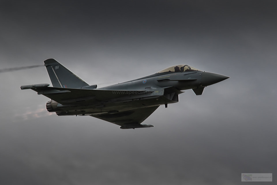 Canon EF 200mm F2.8L II USM sample photo. Typhoon approach photography
