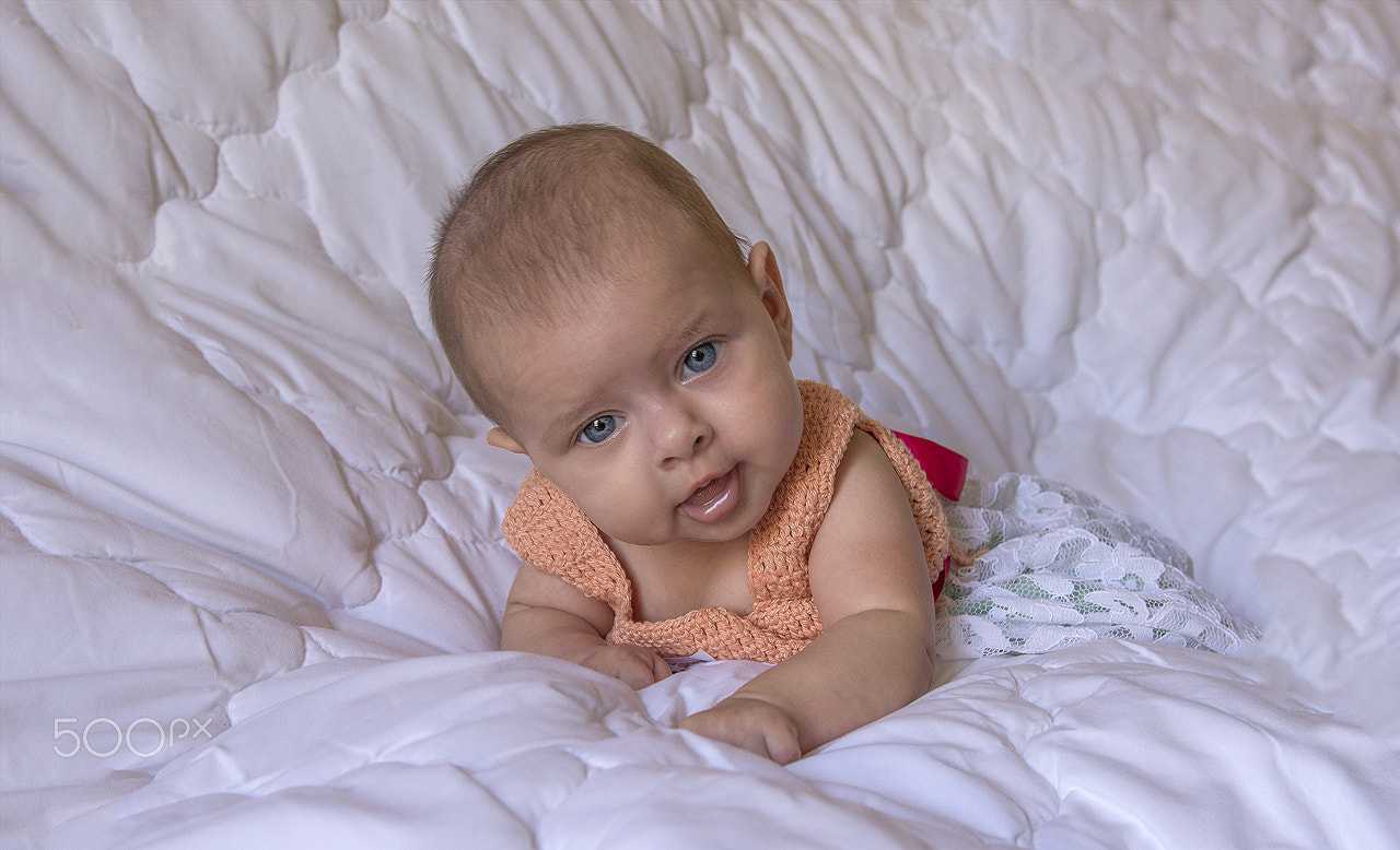 Nikon AF-S Nikkor 24-70mm F2.8G ED sample photo. Pretty baby photography