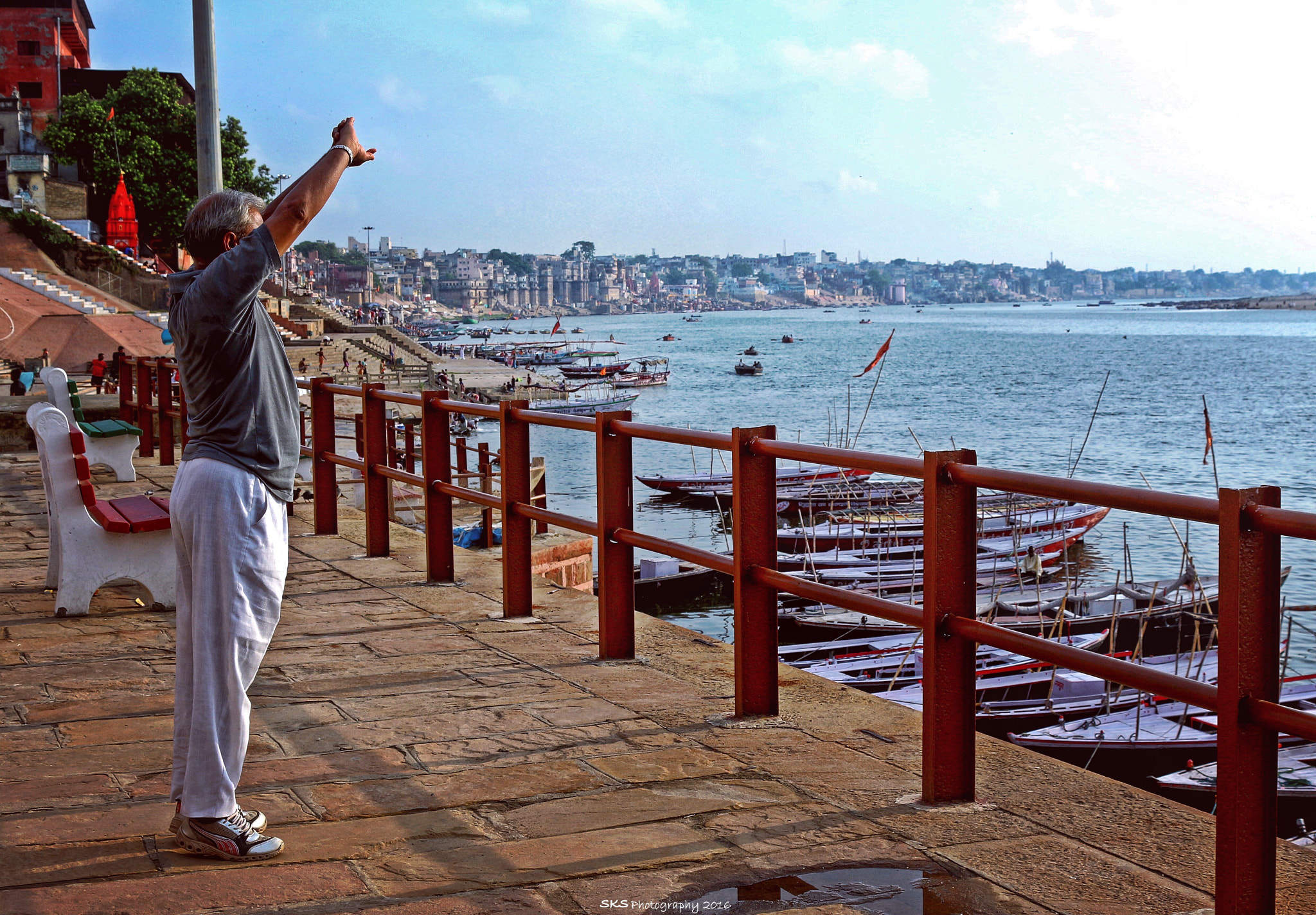 Canon EOS 700D (EOS Rebel T5i / EOS Kiss X7i) + Canon EF-S 18-55mm F3.5-5.6 IS II sample photo. **good morning banaras** photography