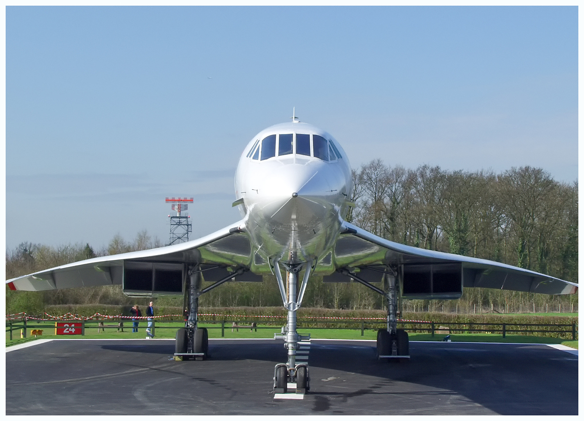 Olympus E-10 sample photo. Concorde photography