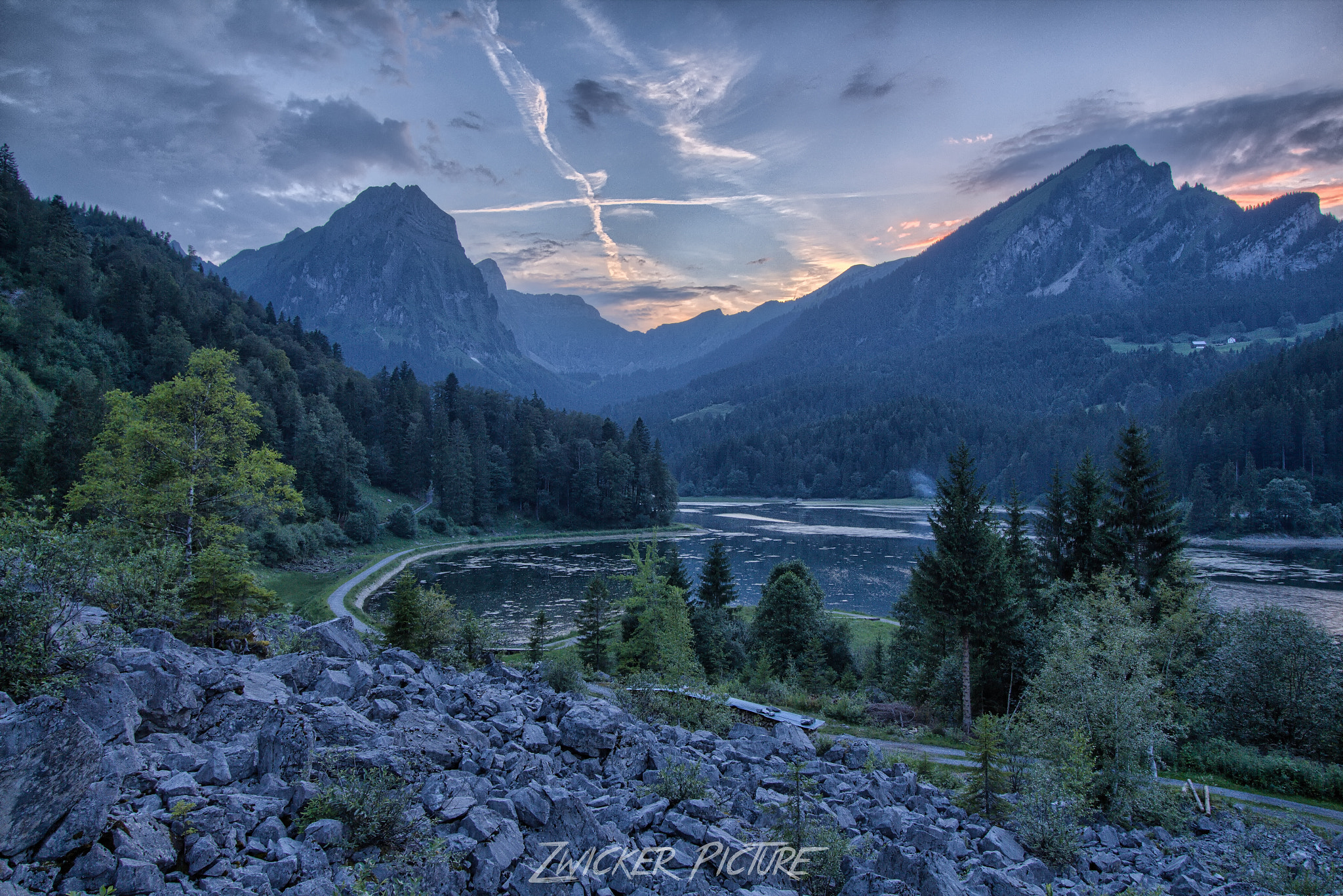 10.0 - 22.0 mm sample photo. Obersee photography