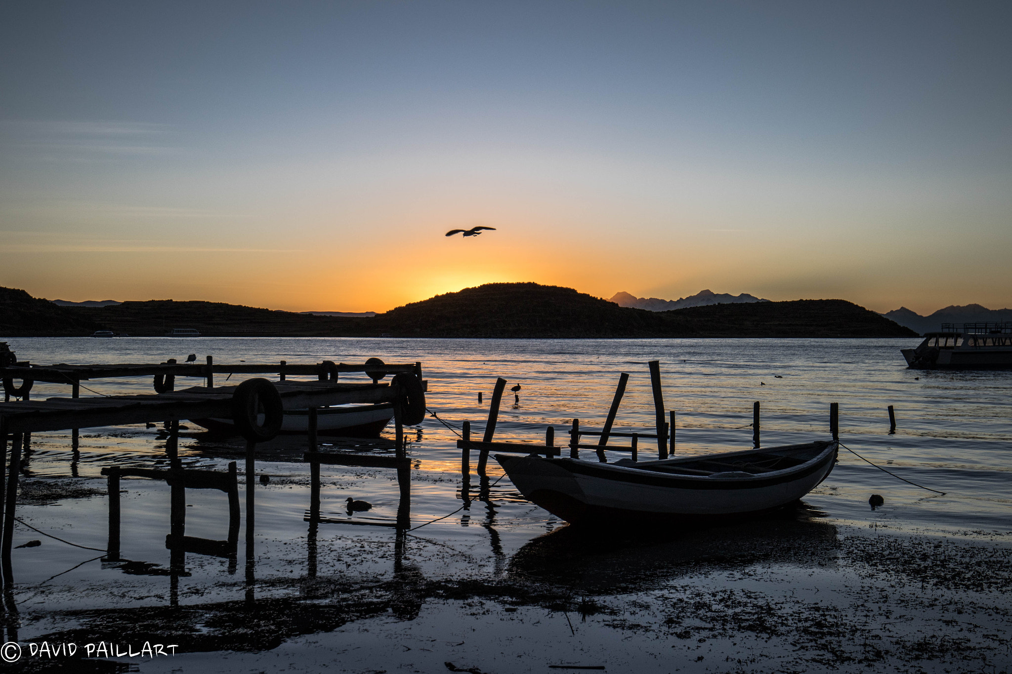 Canon EF 16-35mm F4L IS USM sample photo. Coucher de soleil - isla del sol - bolivie photography
