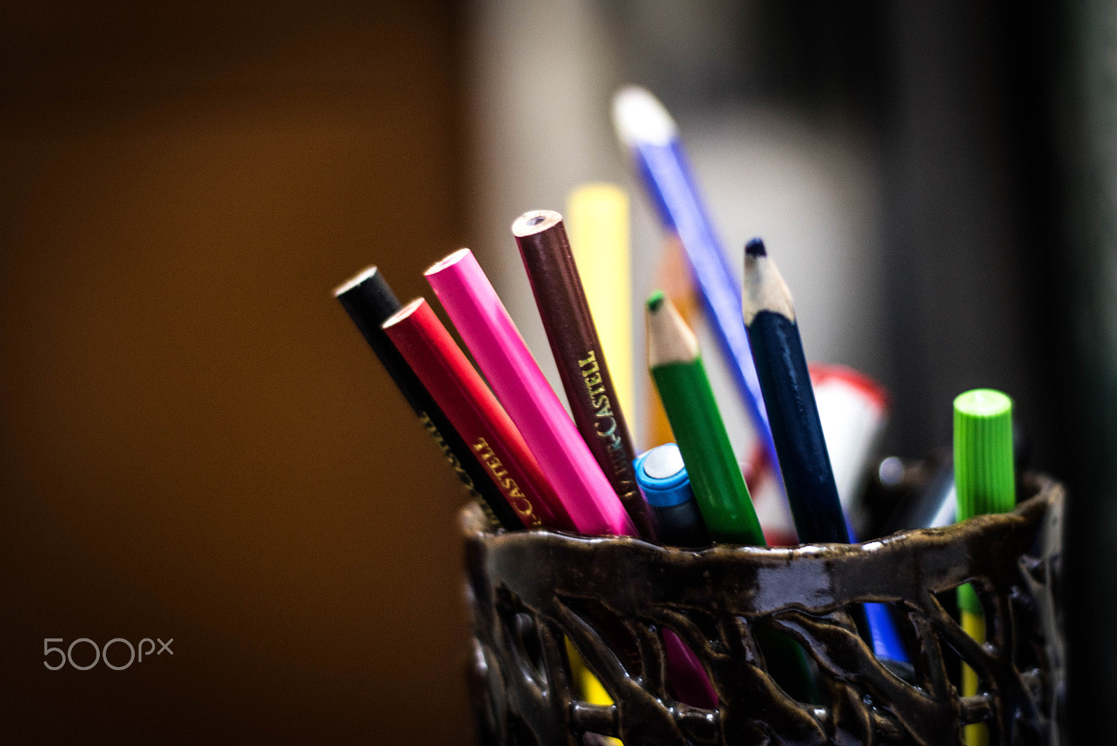 Nikon D5500 + Nikon AF Nikkor 50mm F1.8D sample photo. Pencil container photography