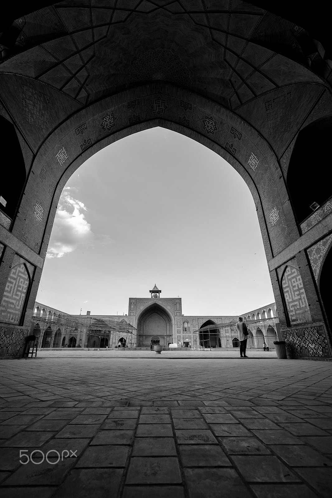 Fujifilm X-E1 + Fujifilm XF 10-24mm F4 R OIS sample photo. Unknown mosque in isfahan, iran photography