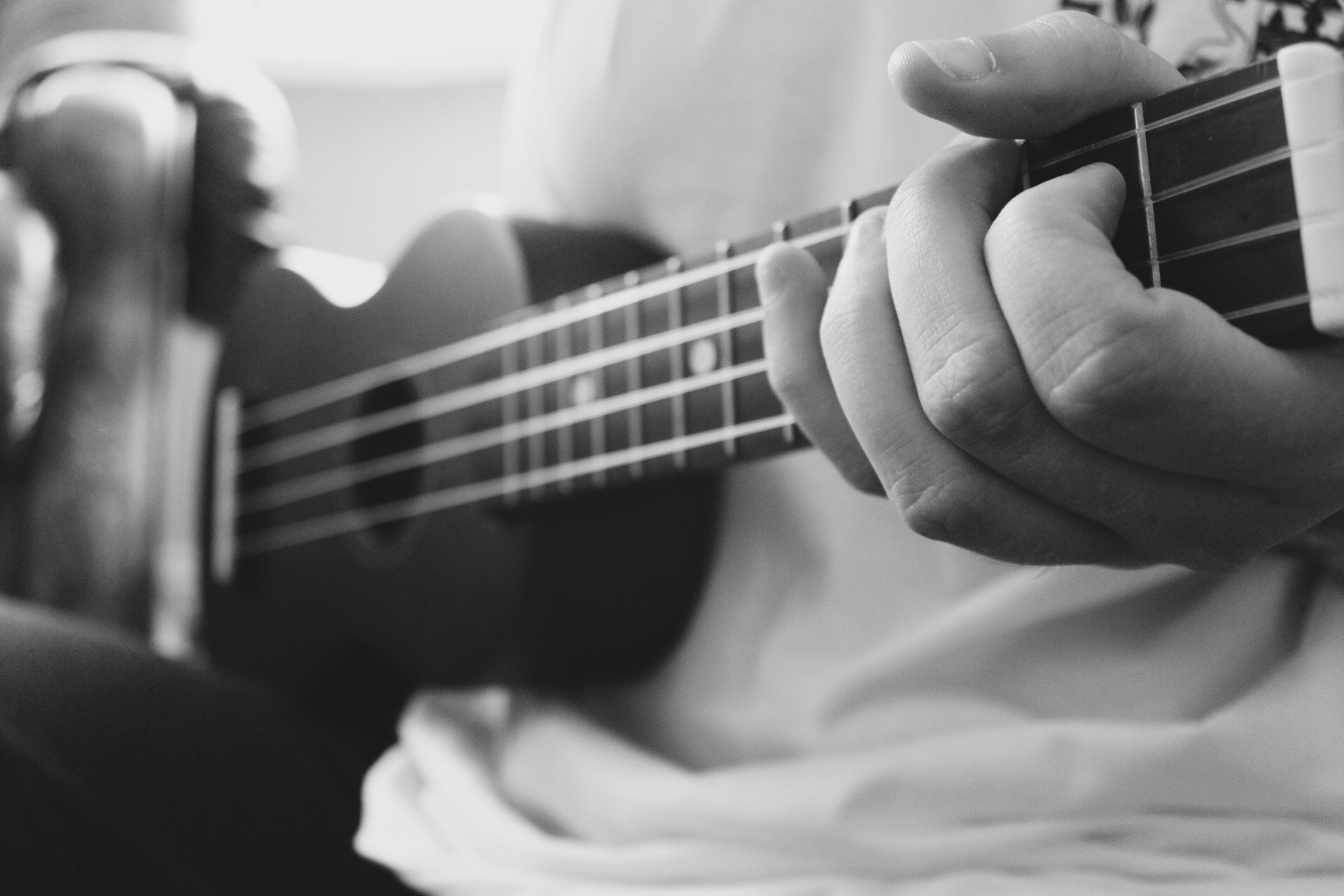 Canon EF-S 18-55mm F3.5-5.6 III sample photo. Ukulele photography