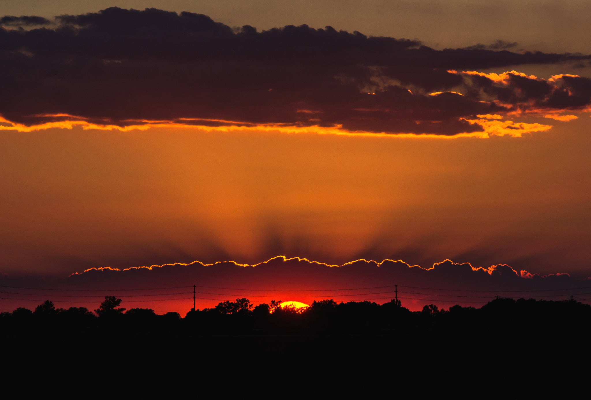 Sony Alpha DSLR-A580 + Tamron SP AF 70-200mm F2.8 Di LD (IF) MACRO sample photo. Amherstburg sunset photography