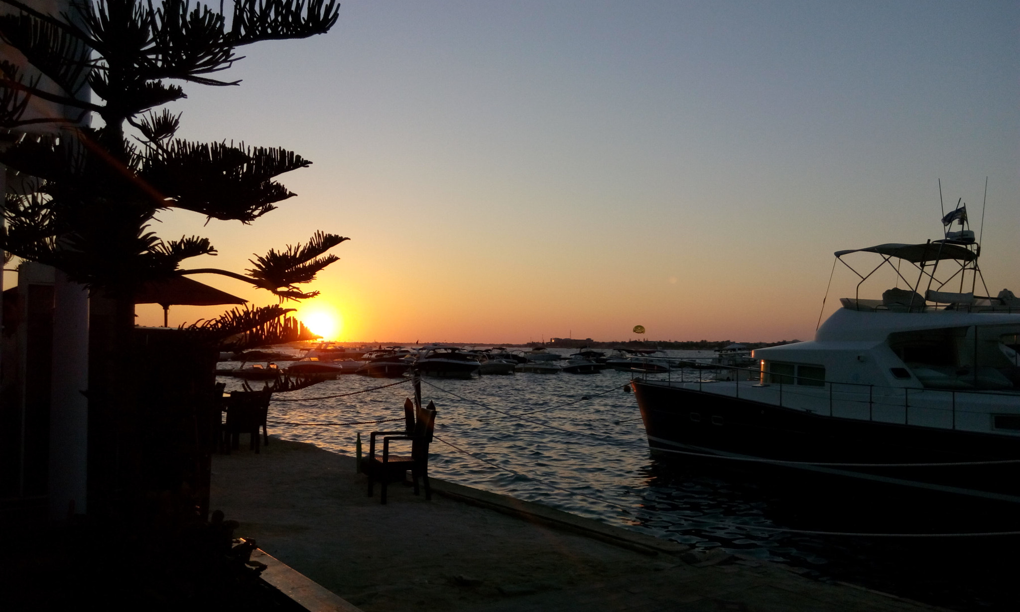 HTC DESIRE 816G DUAL SIM sample photo. الشمس مكسوفه ^_^  photography