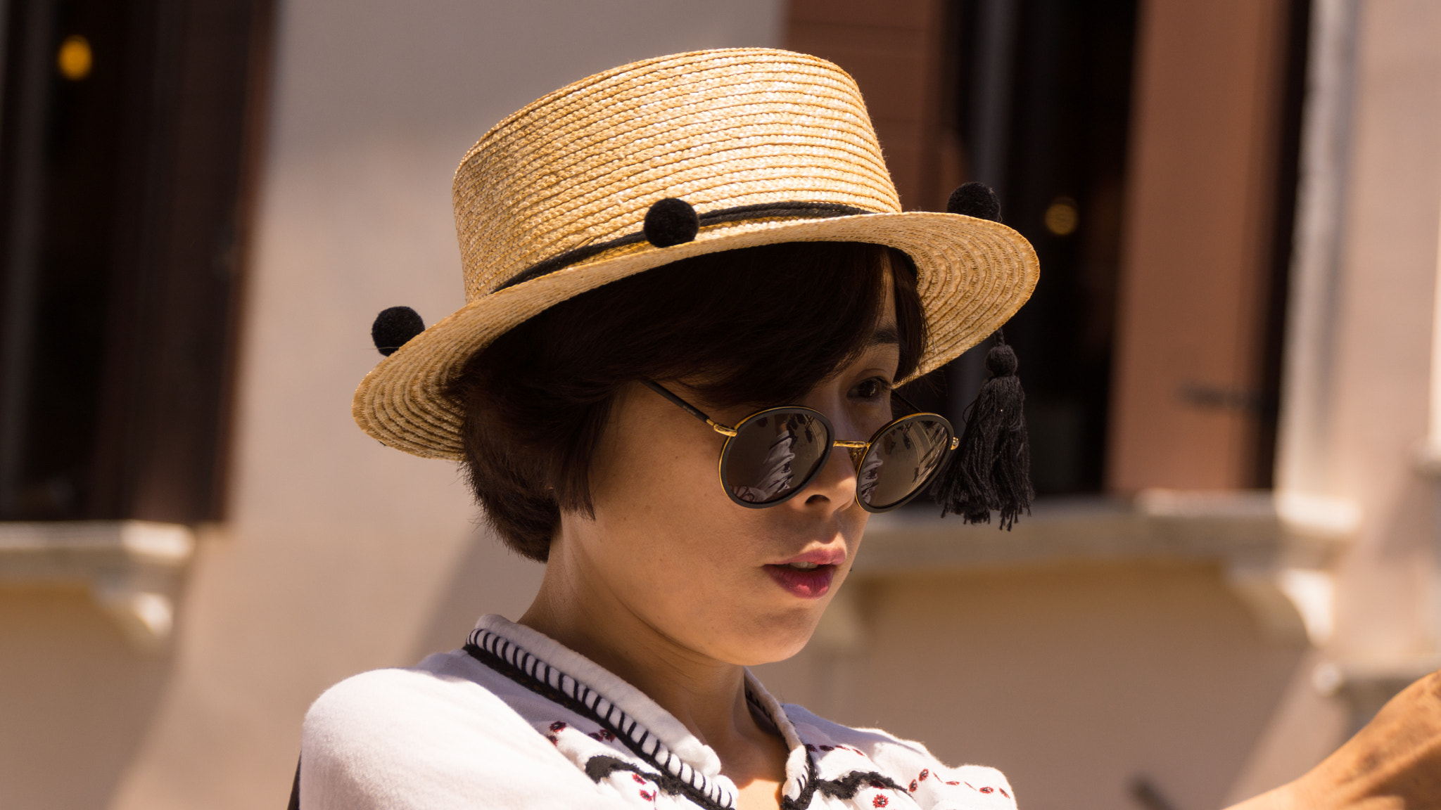 Sony SLT-A65 (SLT-A65V) + Tamron AF 28-105mm F4-5.6 [IF] sample photo. Japanese girl in venice photography