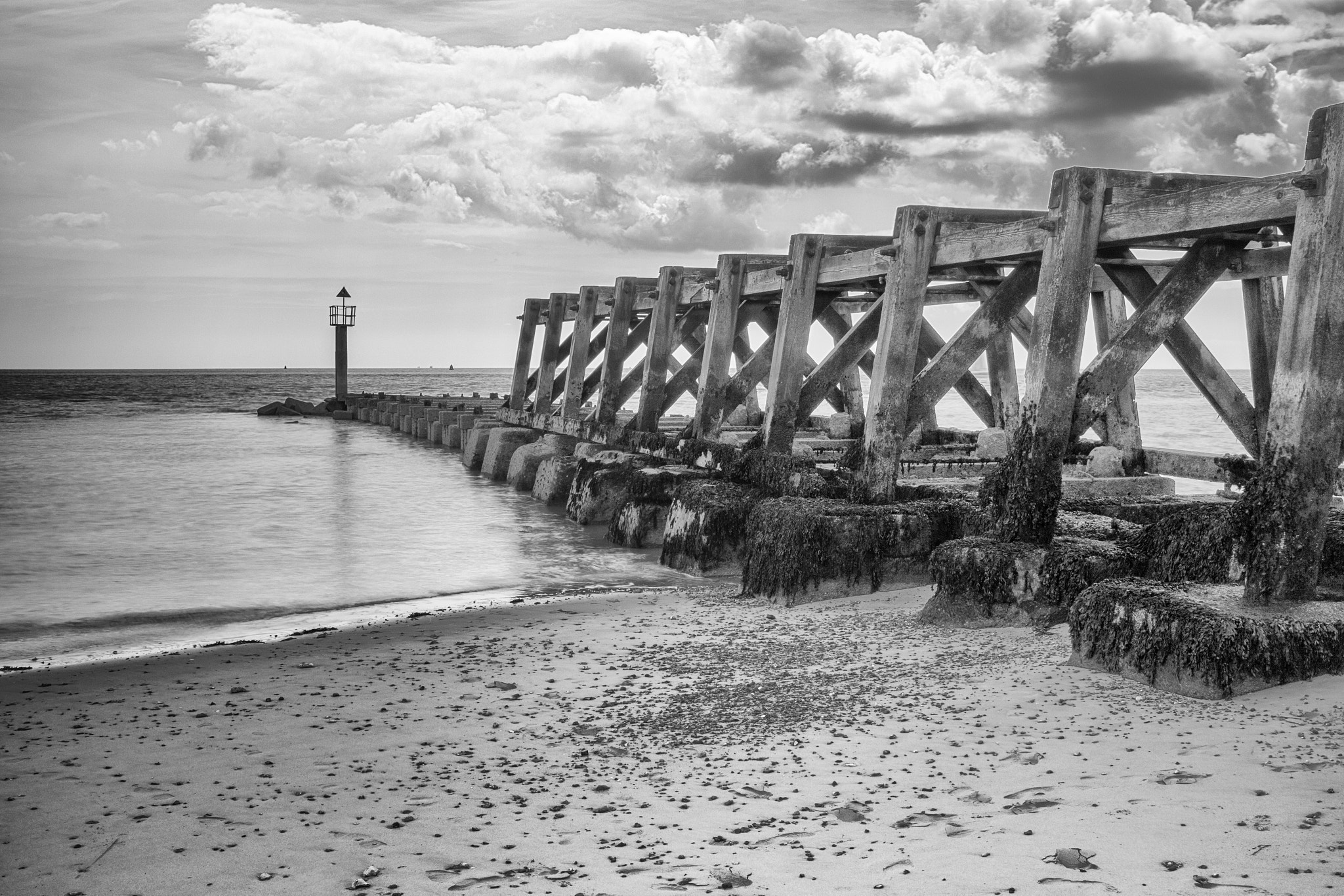 Canon EF 24-105mm F3.5-5.6 IS STM sample photo. Entrance felixstowe docks photography