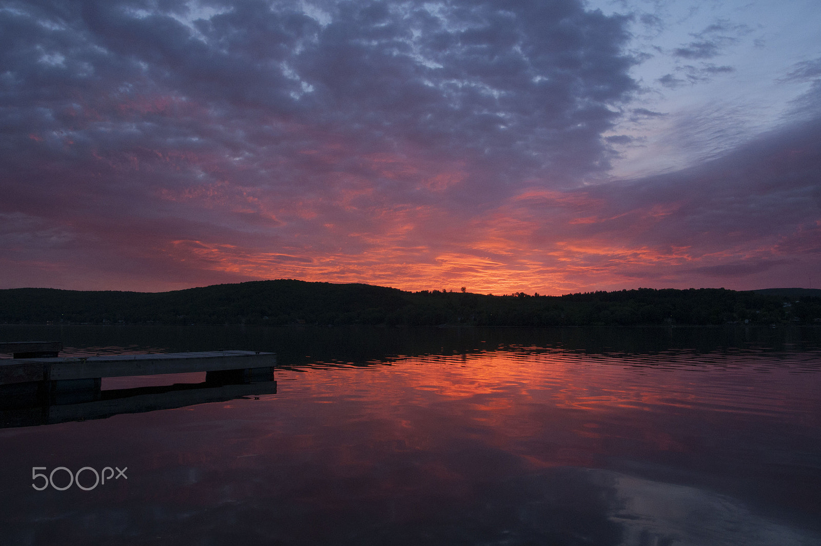 Sony Alpha DSLR-A700 + Minolta AF 17-35mm F2.8-4 (D) sample photo. Colourful dawn on lake william photography