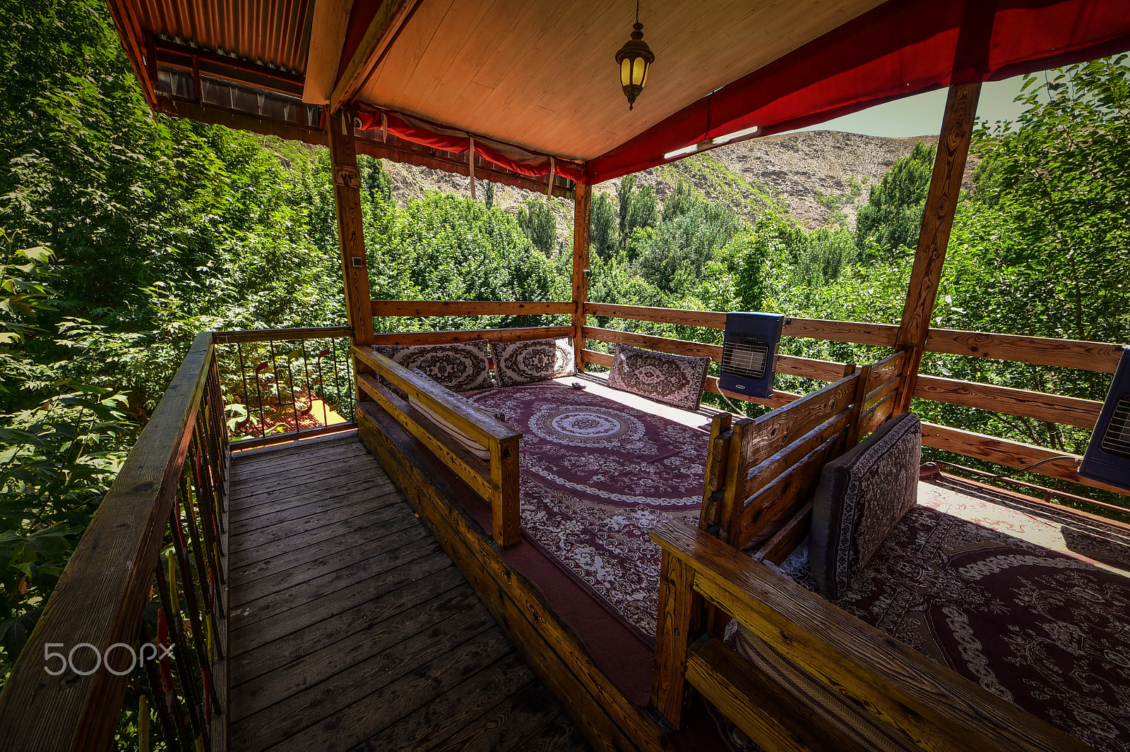 Sigma 8-16mm F4.5-5.6 DC HSM sample photo. From the top of mount photography