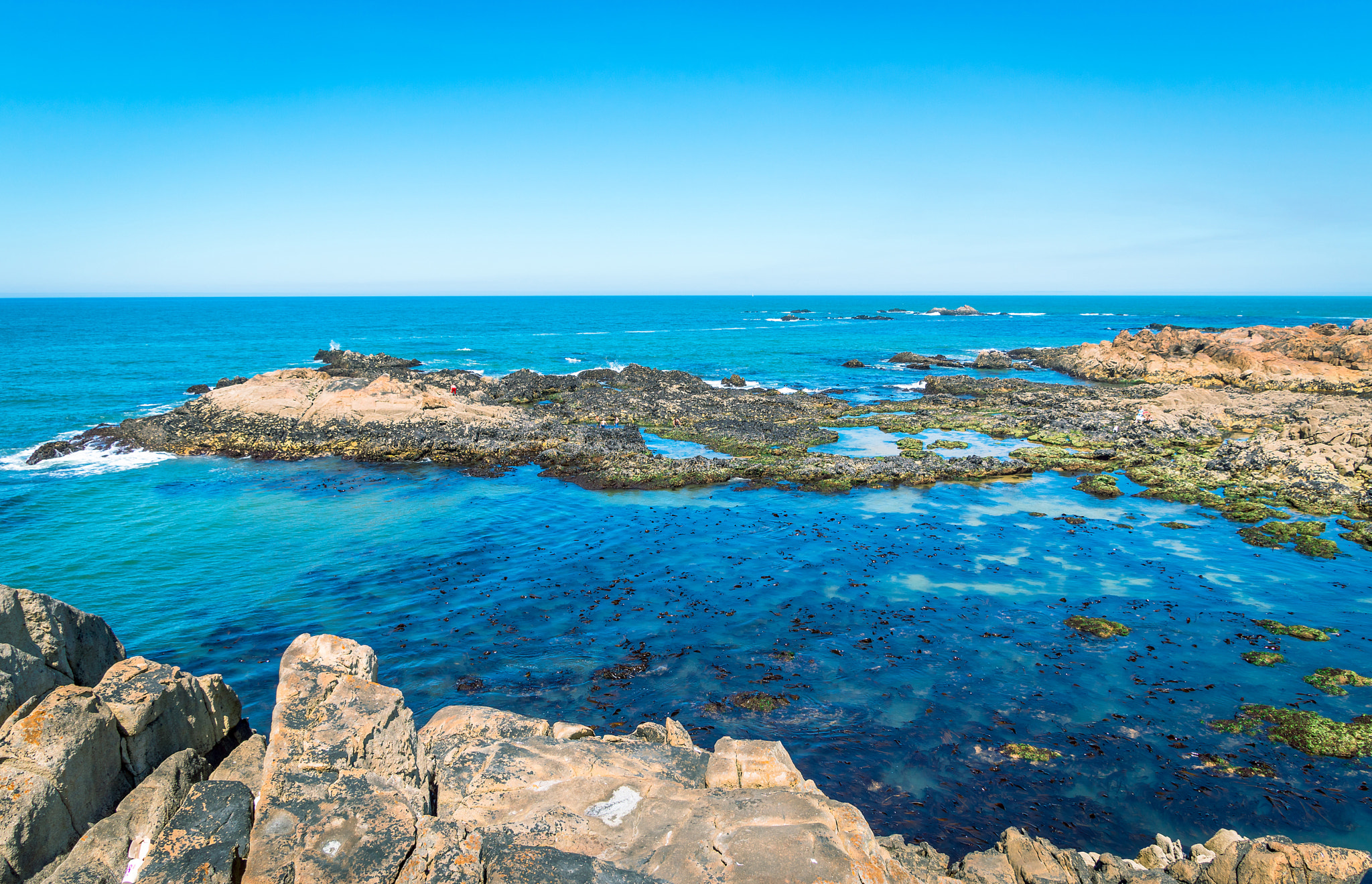 Sony SLT-A68 sample photo. Blue sea photography
