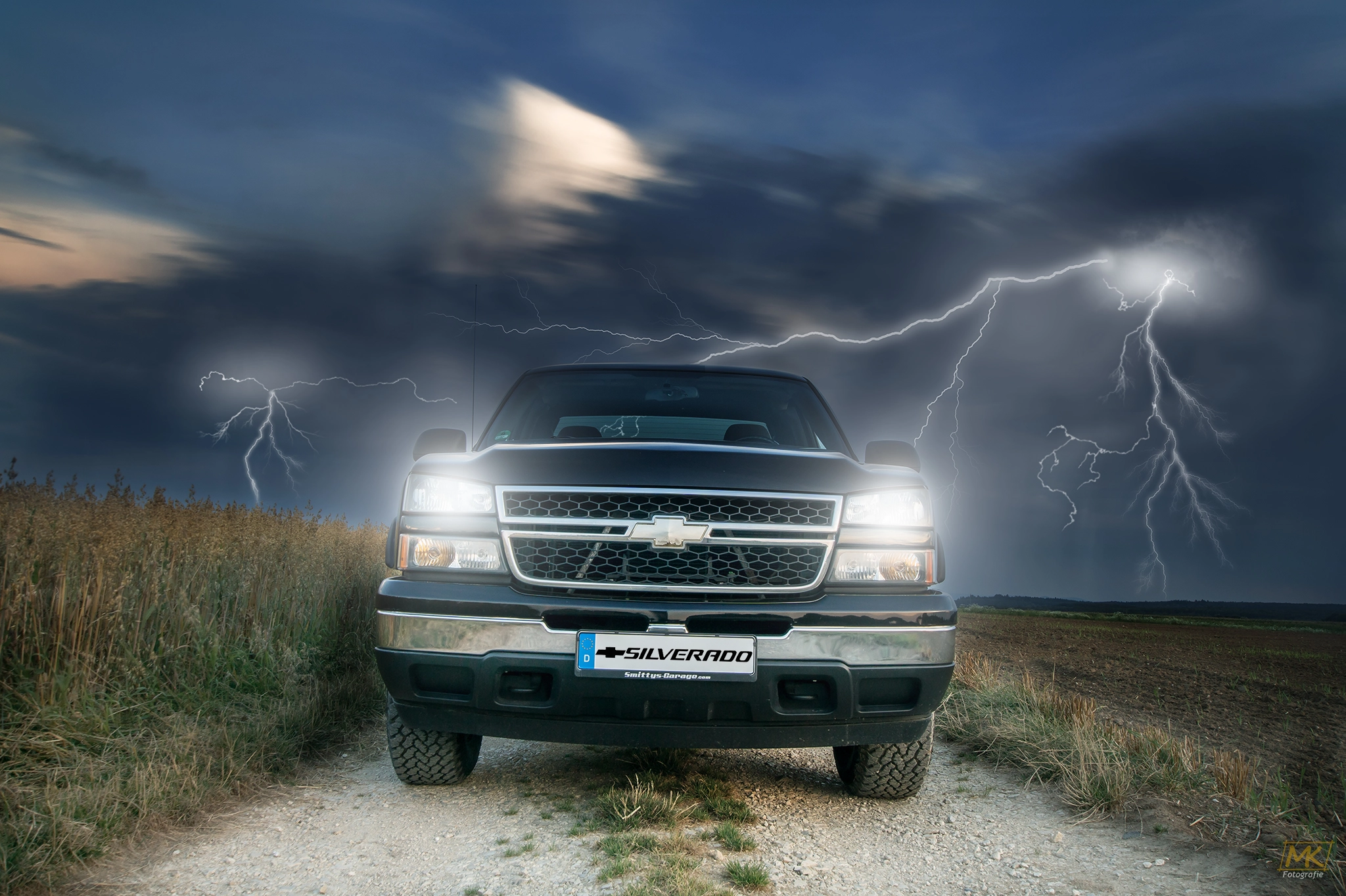 Sony ILCA-77M2 + 10-20mm F3.5 sample photo. The storm is coming - chevrolet silverado 5,3l photography