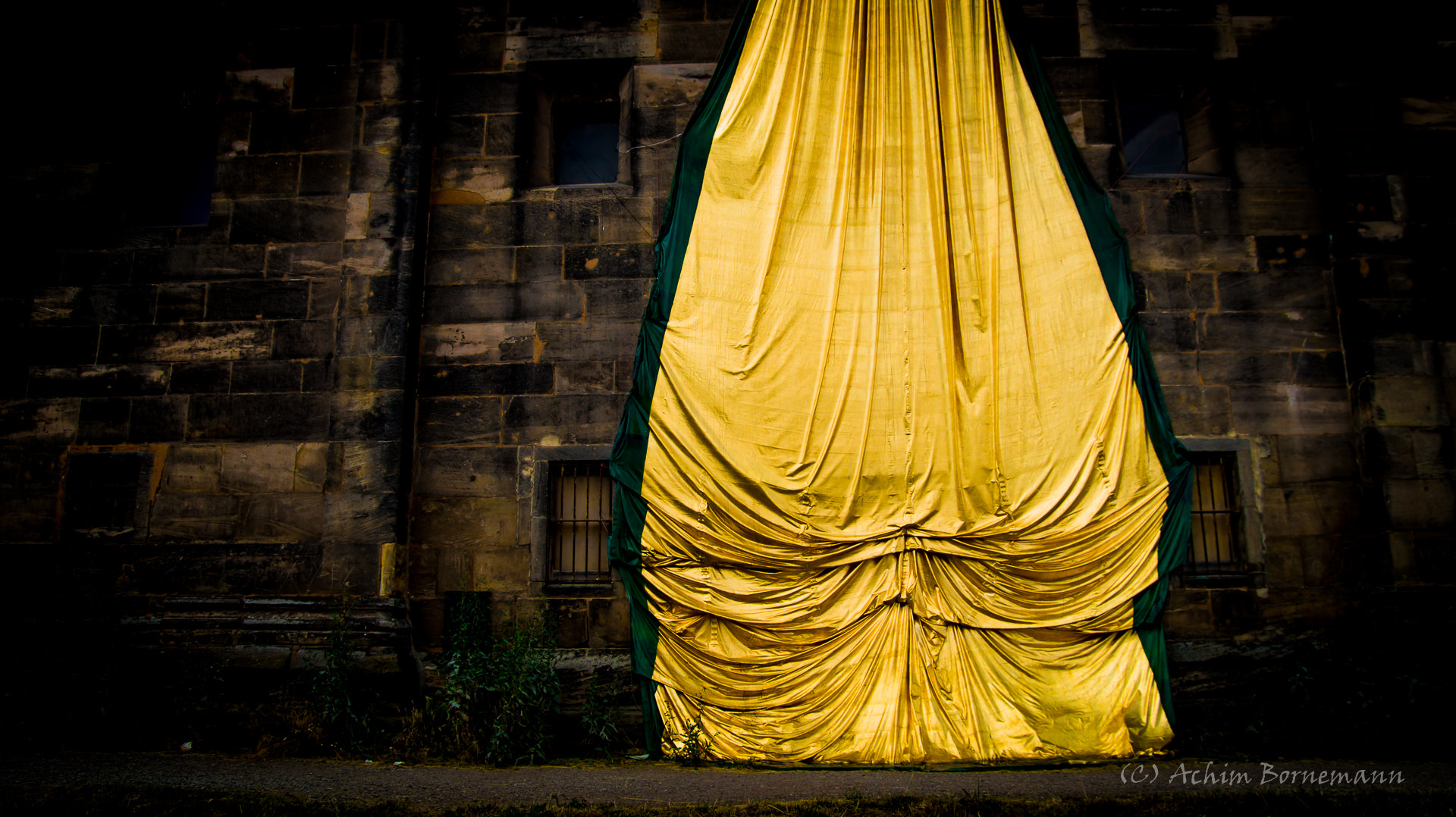 Sony SLT-A58 sample photo. Gold photography