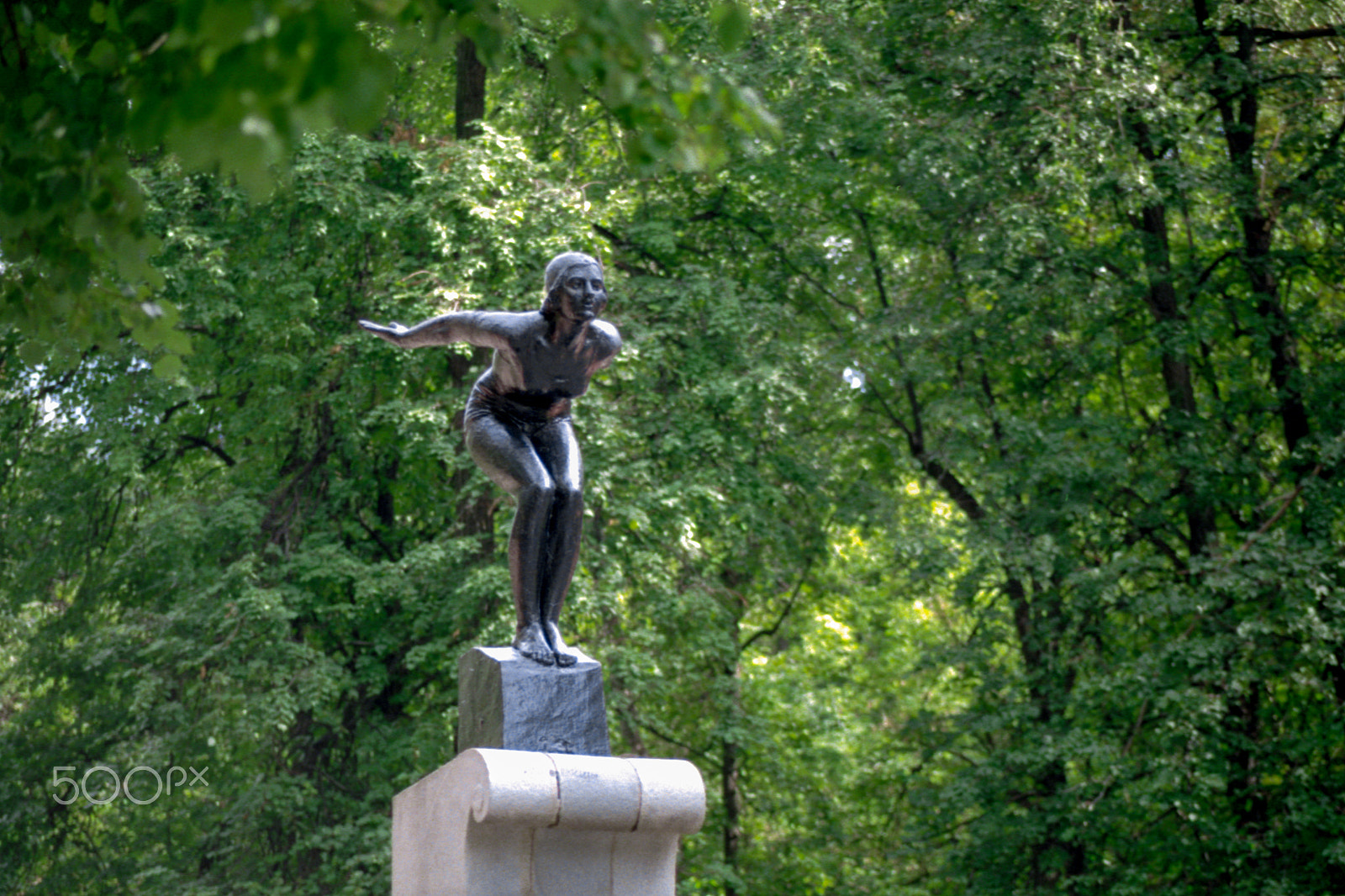 Canon Zoom Lens EF 70-210 mm sample photo. «bather» photography