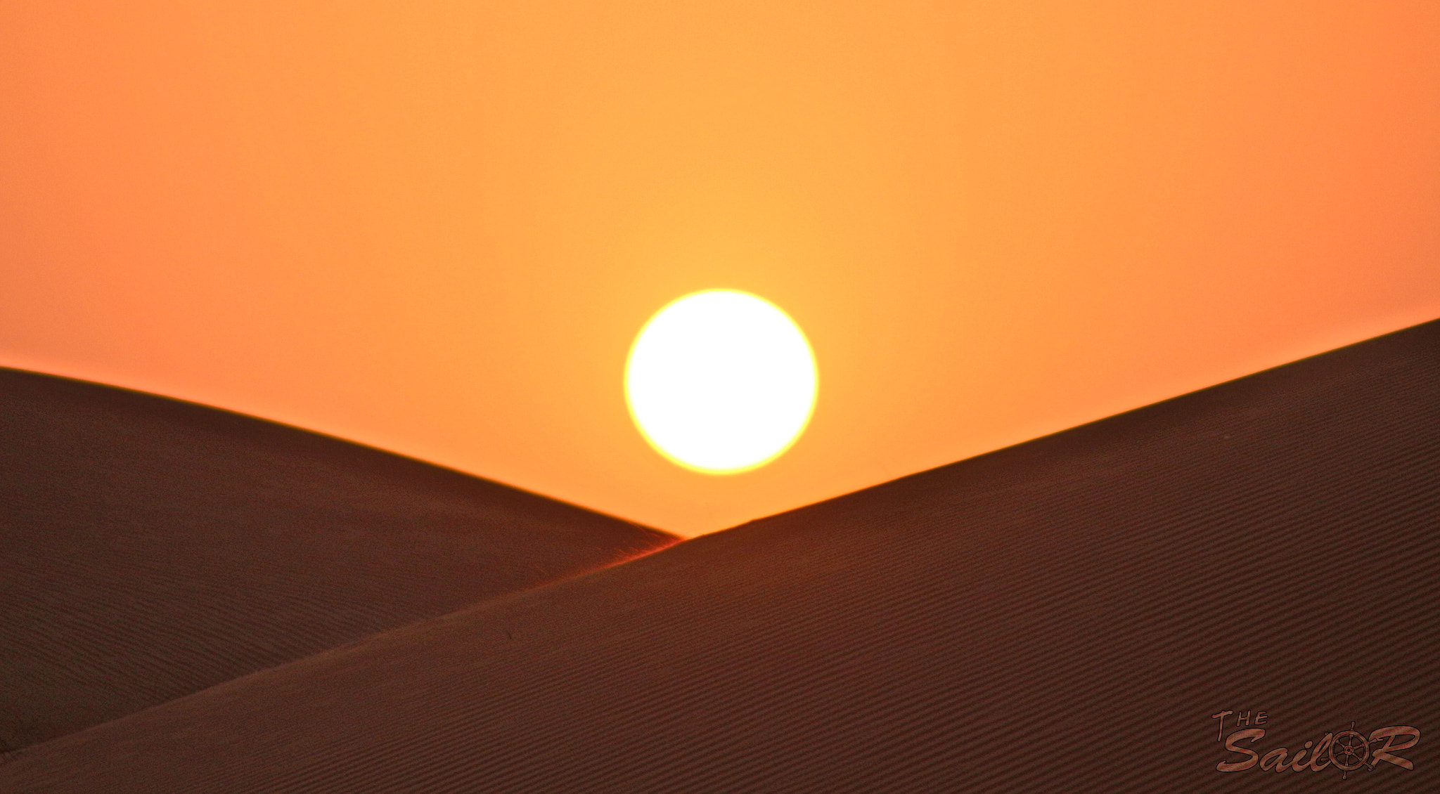 Canon EOS 650D (EOS Rebel T4i / EOS Kiss X6i) sample photo. Center of sunset photography
