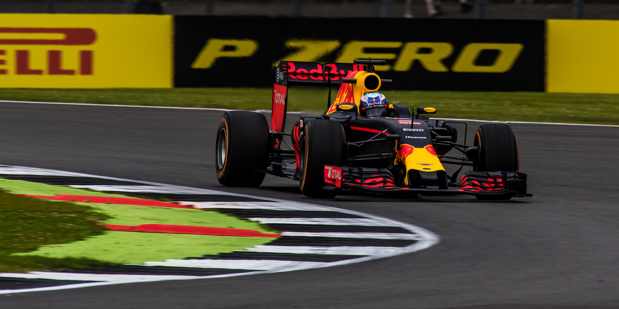 Canon EOS 7D Mark II + Canon EF 100-400mm F4.5-5.6L IS USM sample photo. Formula 1 silverstone photography