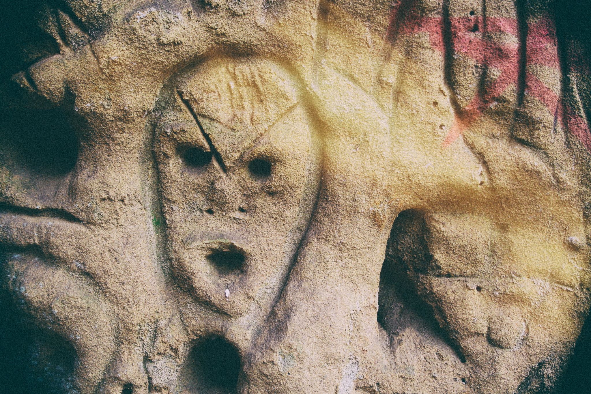 Canon EF 28-70mm f/3.5-4.5 sample photo. Metaphysical graffiti photography
