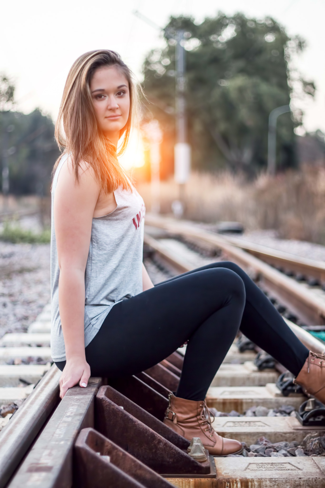Canon EOS 650D (EOS Rebel T4i / EOS Kiss X6i) + Canon EF 50mm F1.8 II sample photo. Sunset on the railway photography