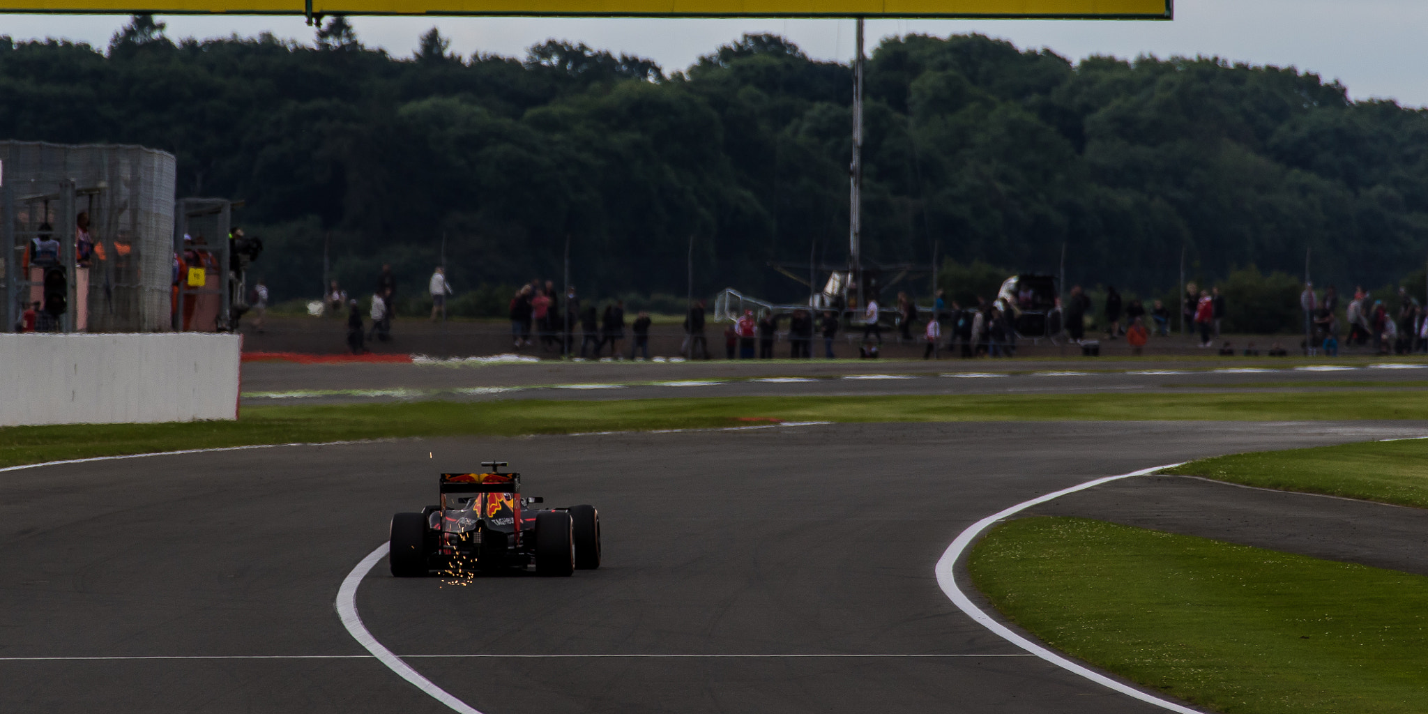 Canon EOS 7D Mark II + Canon EF 100-400mm F4.5-5.6L IS USM sample photo. Formula 1 silverstone photography
