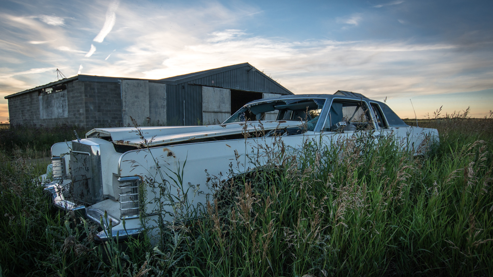 Sony a6300 + Sigma 10-20mm F3.5 EX DC HSM sample photo. Abandoned car photography