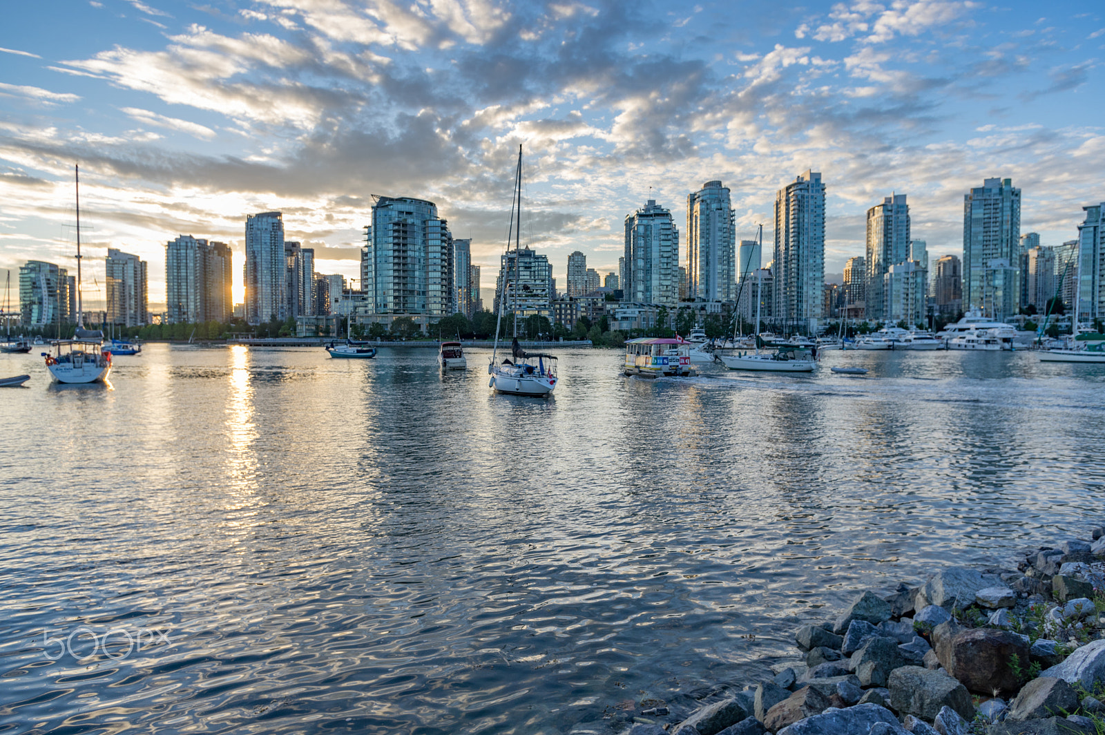 HD Pentax DA 15mm F4 ED AL Limited sample photo. Downtown vancouver at sunset photography