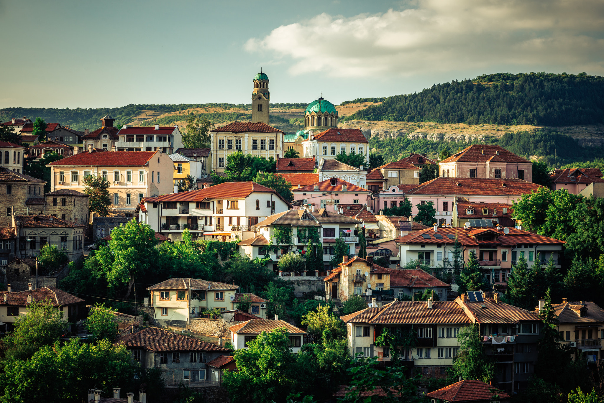 Nikon AF-Nikkor 80-200mm F2.8D ED sample photo. Sunset in veliko tarnovo, a city in north central bulgaria. dome photography