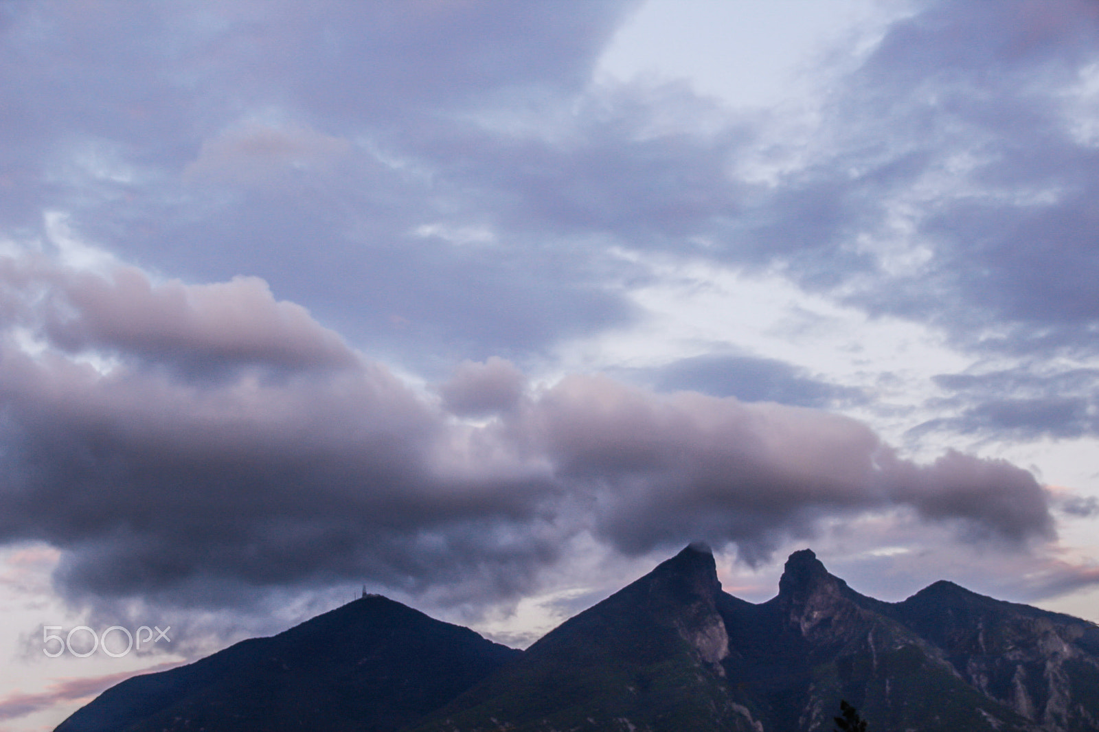 Sigma 18-250mm F3.5-6.3 DC OS HSM sample photo. Cerro de la silla mountain in monterrey city photography