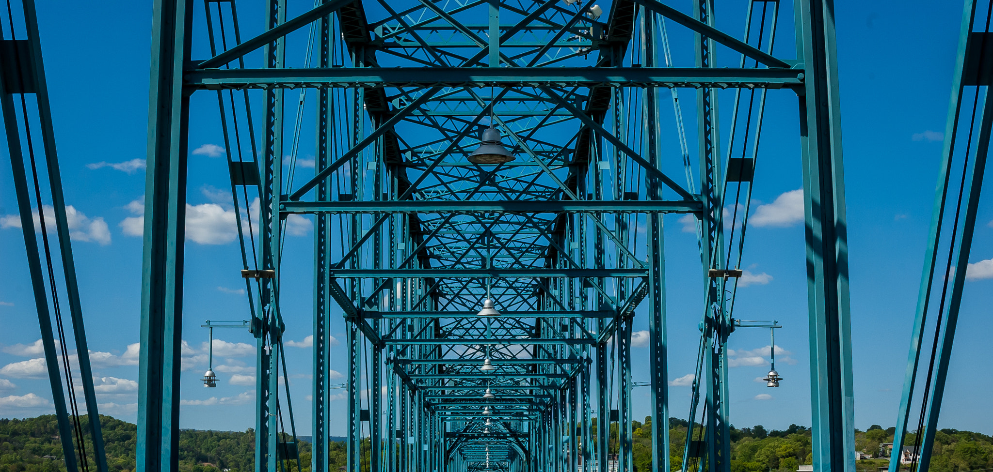 AF Zoom-Nikkor 28-105mm f/3.5-4.5D IF sample photo. Walnut street bridge photography