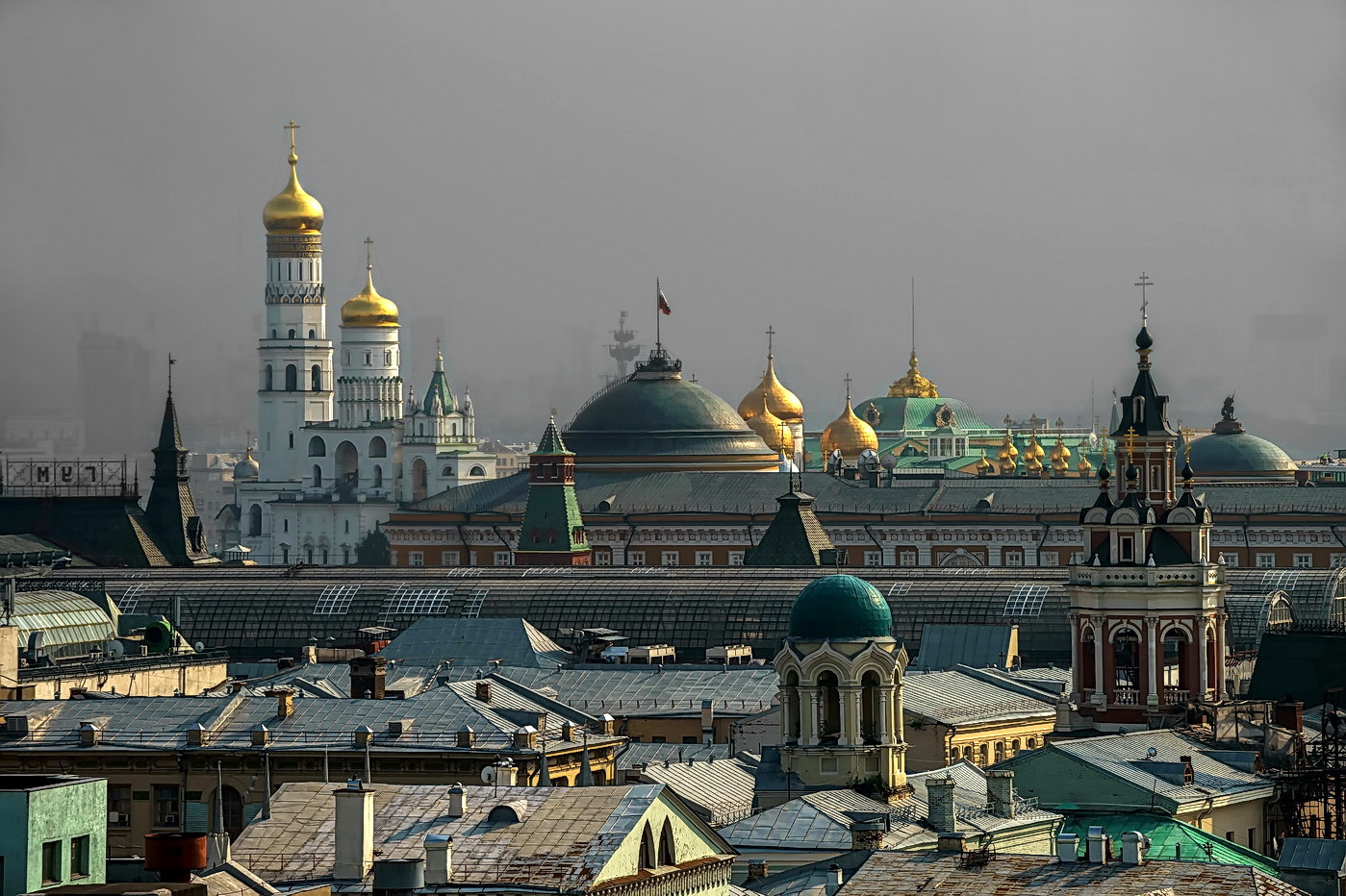 Tamron SP 70-300mm F4-5.6 Di USD sample photo. Город перед грозой photography