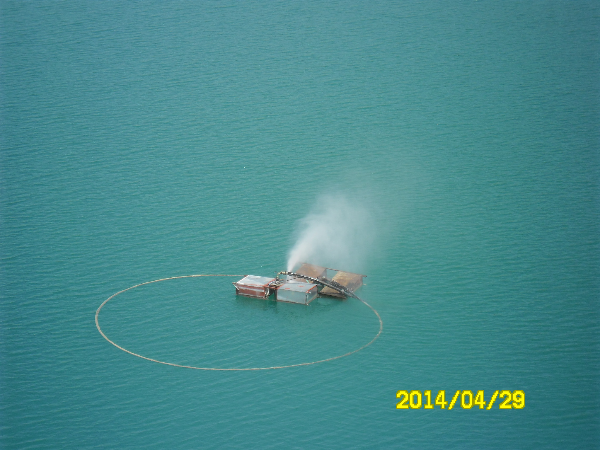 Samsung ES80/ ES81 sample photo. Lake photography