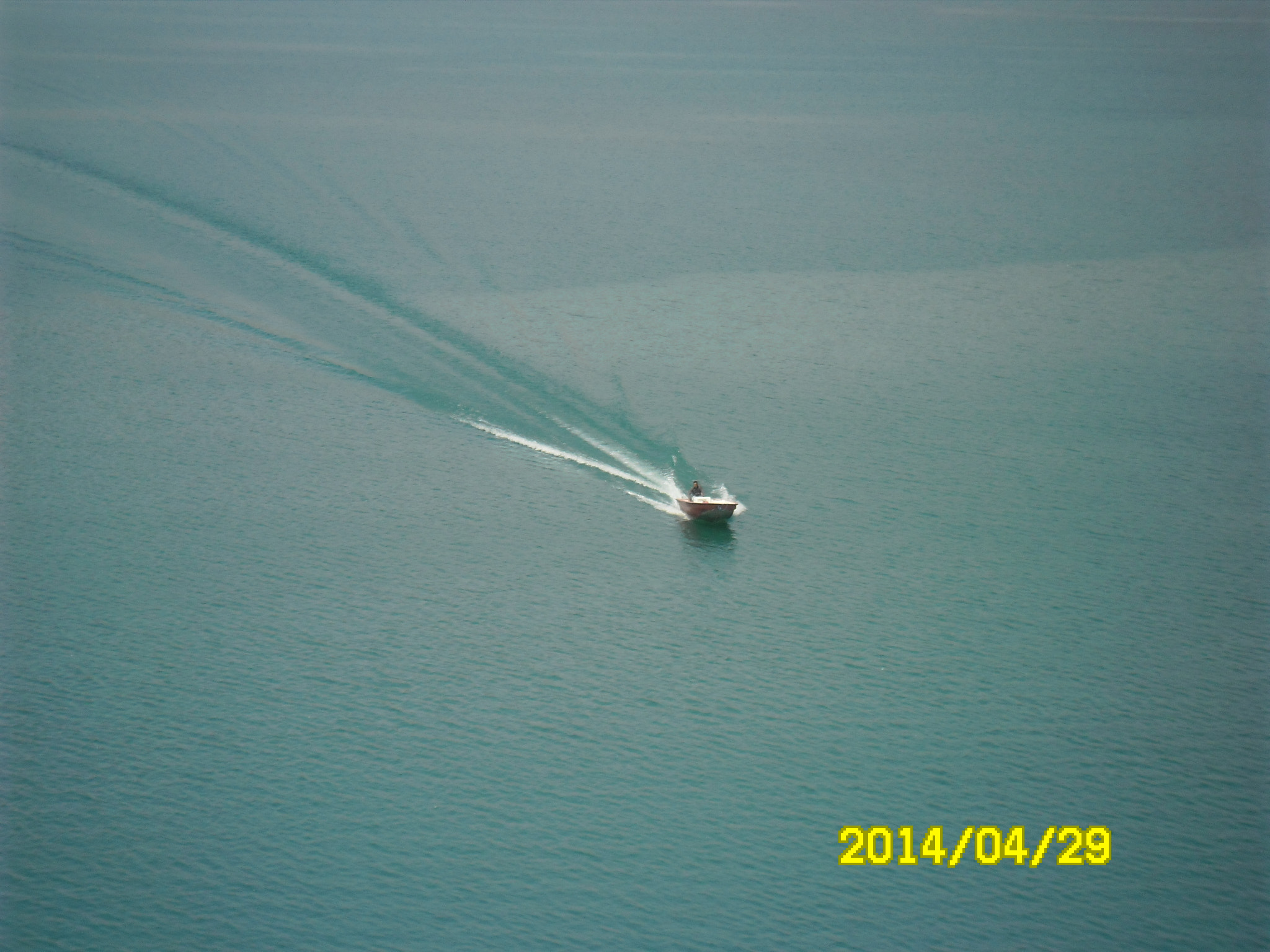 Samsung ES80/ ES81 sample photo. Boat in lake photography