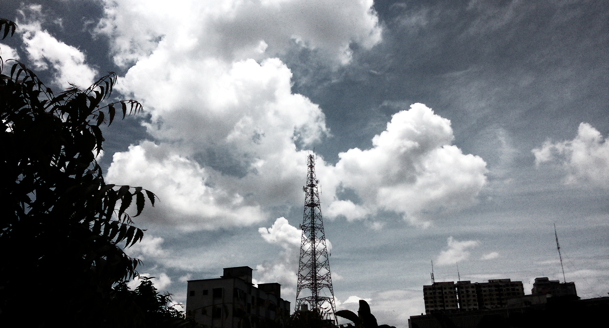 HTC DESIRE 610 sample photo. O v e r s k y photography