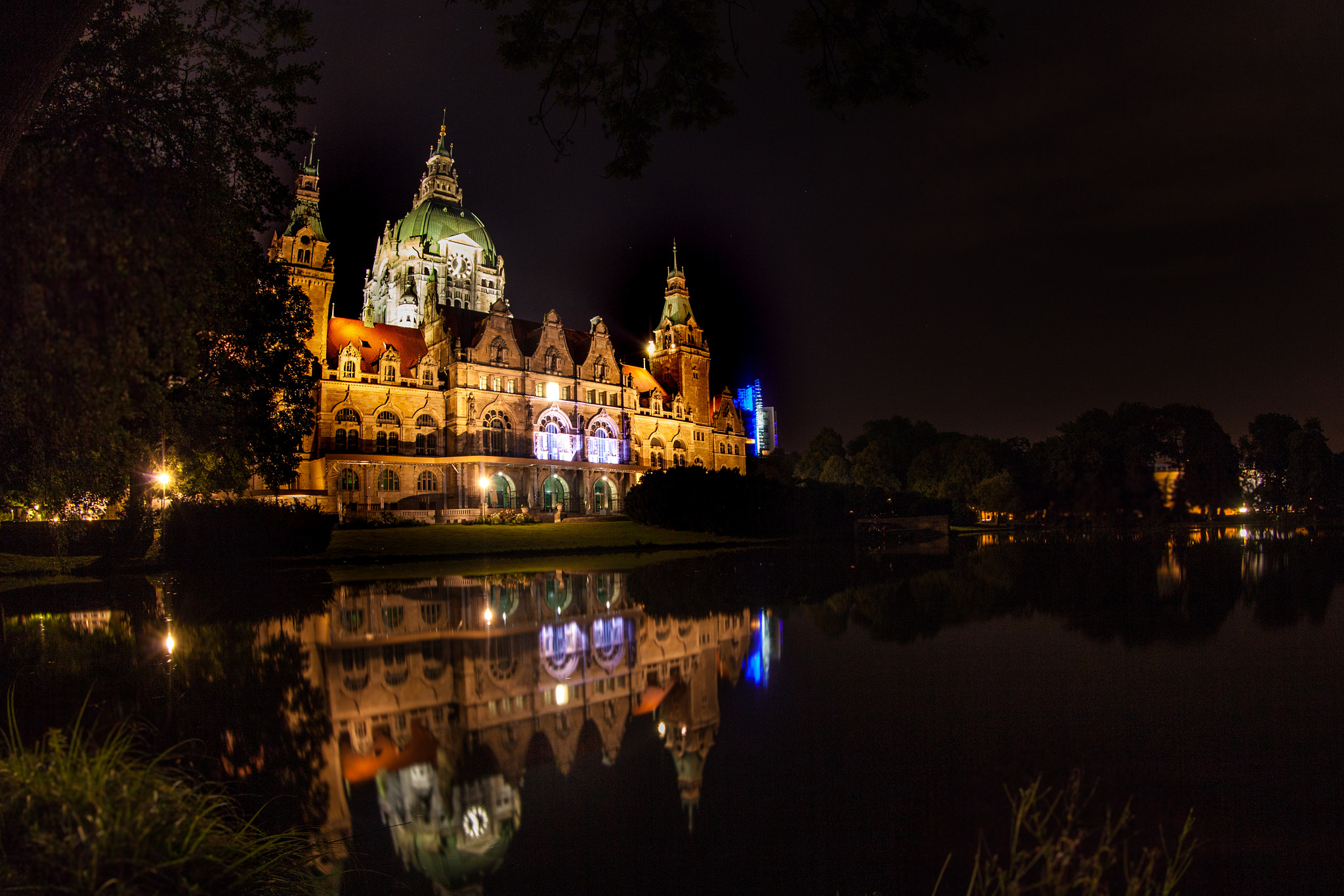 Canon EF 8-15mm F4L Fisheye USM sample photo. Hannover townhall photography