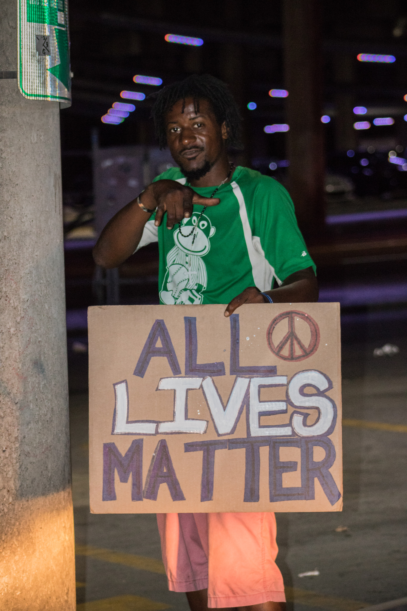 Canon EOS 750D (EOS Rebel T6i / EOS Kiss X8i) + EF75-300mm f/4-5.6 sample photo. All lives matter photography