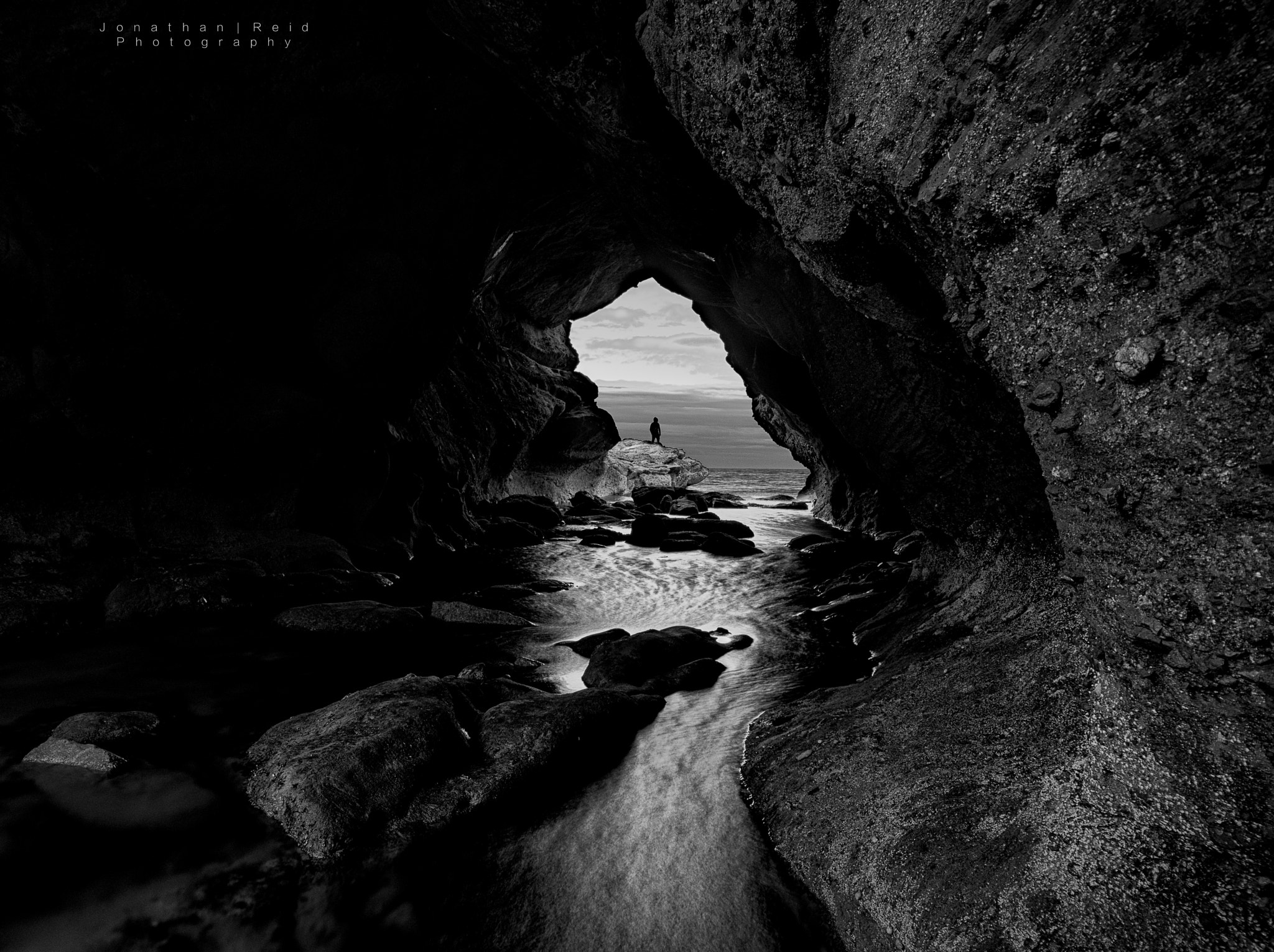 Sigma 12-24mm F4.5-5.6 EX DG Aspherical HSM sample photo. Looking out photography