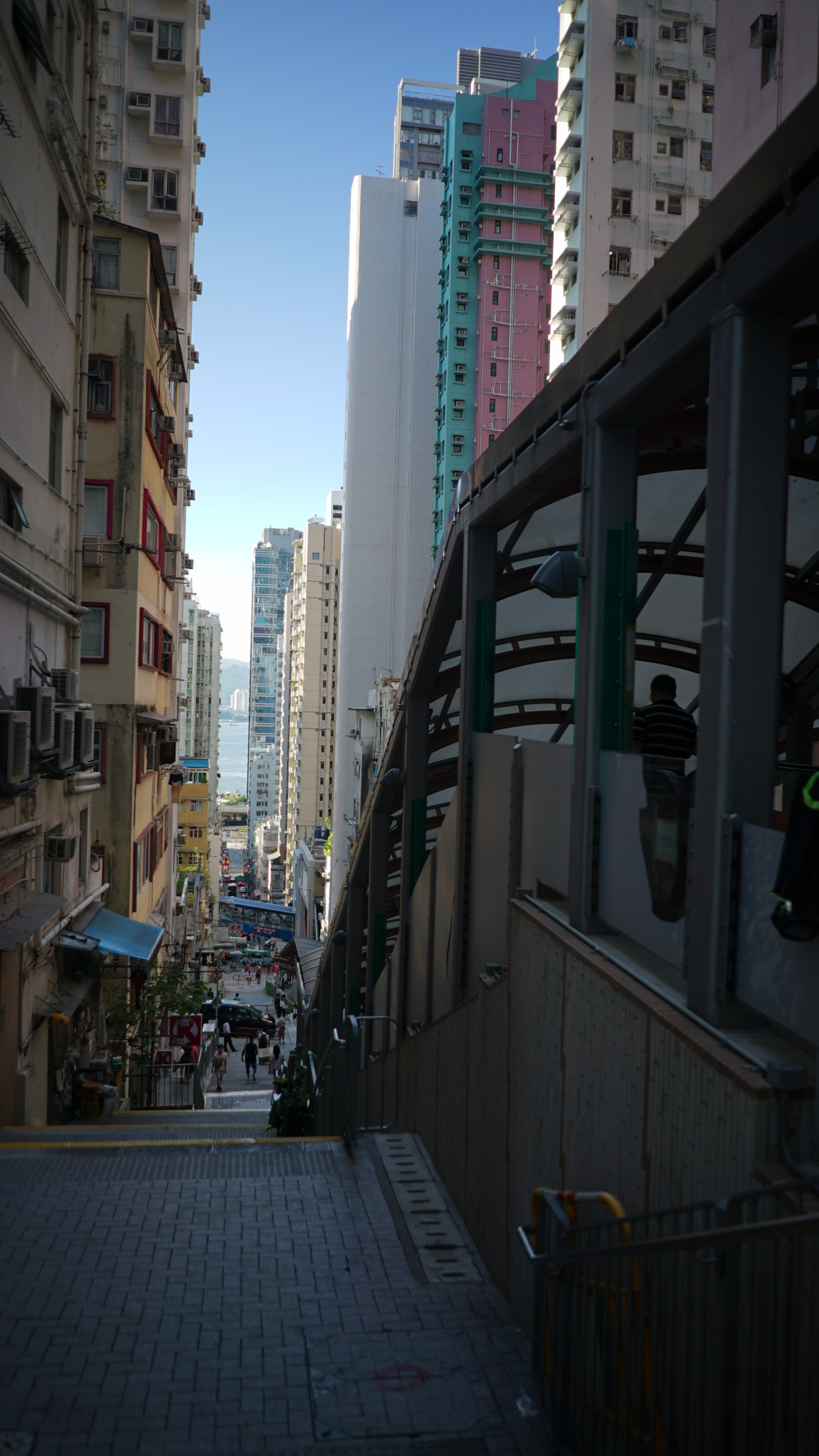 Sony a7S + Sony FE 28mm F2 sample photo. Mid level in hong kong photography