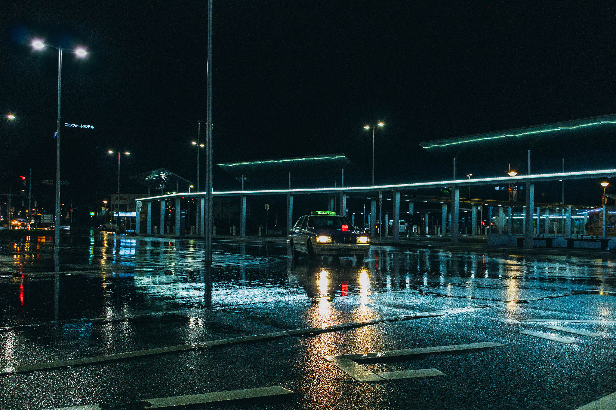 Canon EOS 700D (EOS Rebel T5i / EOS Kiss X7i) sample photo. Taxi - maebashi station photography